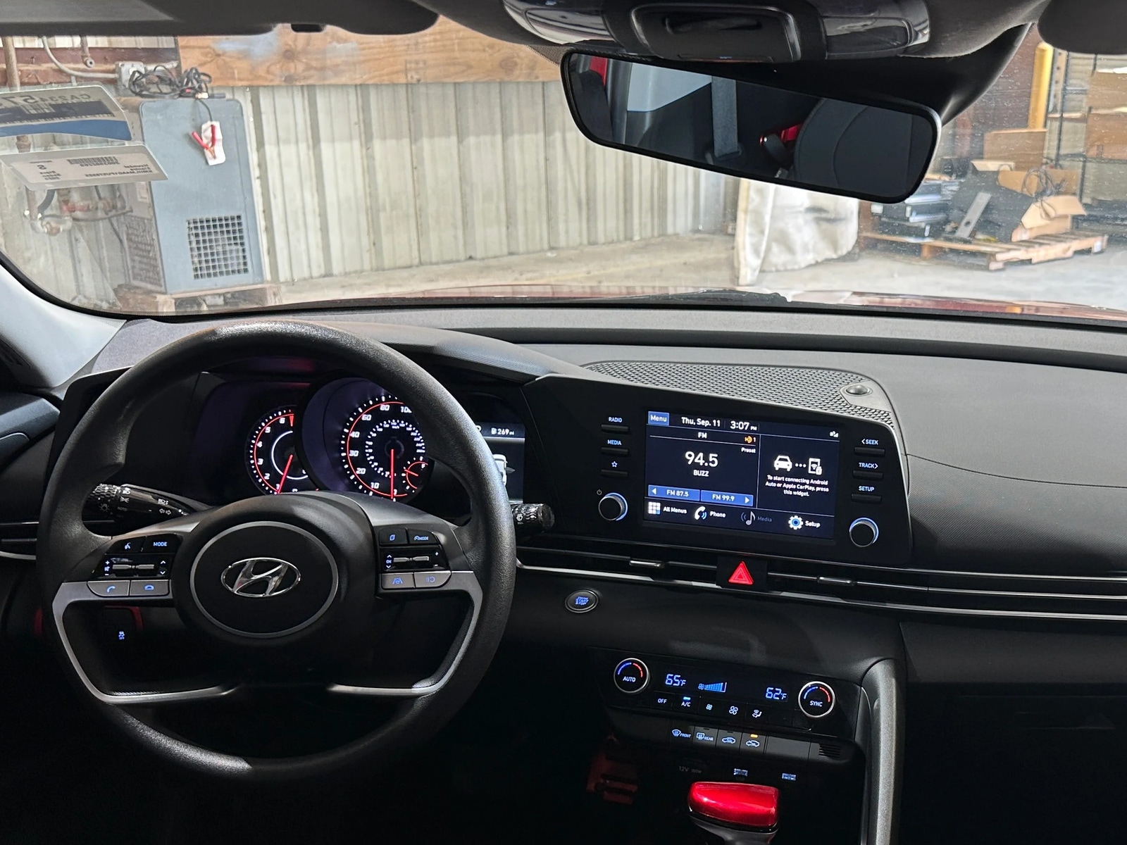 Thumbnail: 2023 Hyundai Elantra - 3