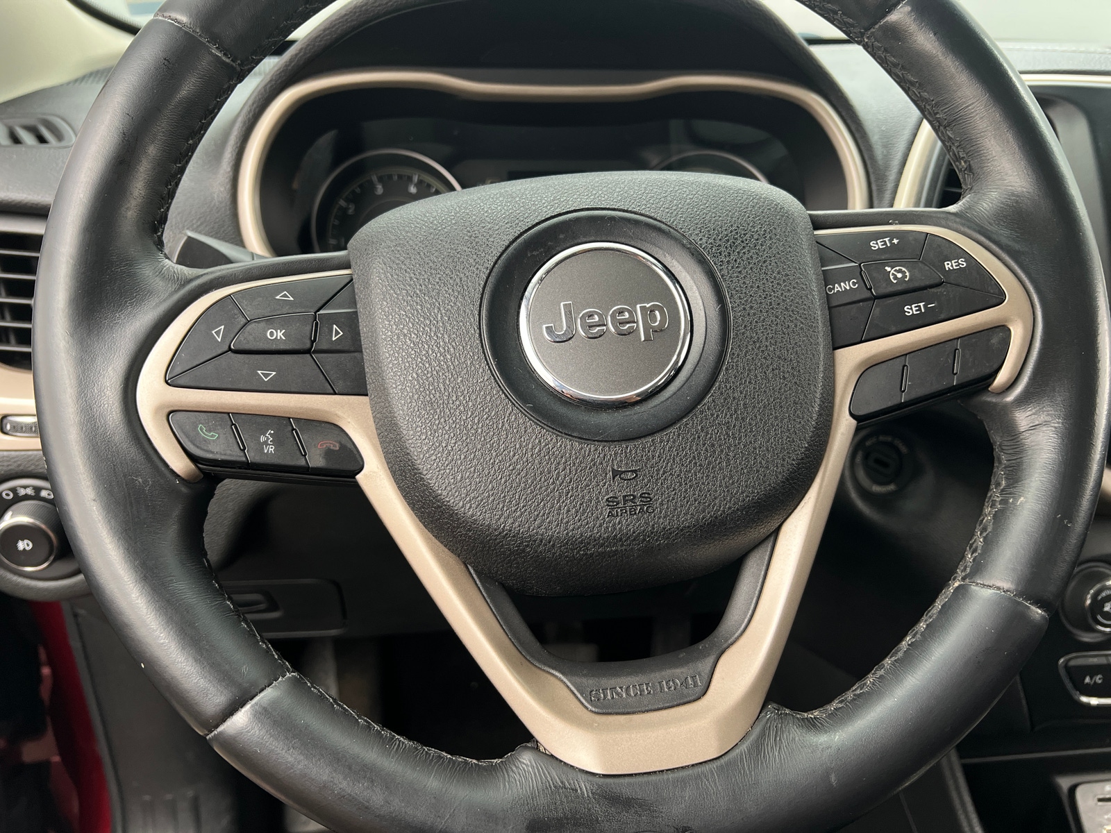 Thumbnail: 2015 Jeep Cherokee - 5