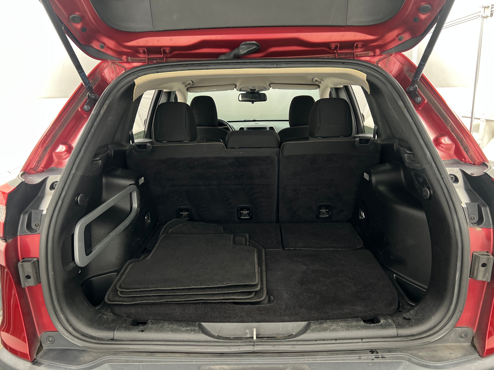 Thumbnail: 2015 Jeep Cherokee - 7