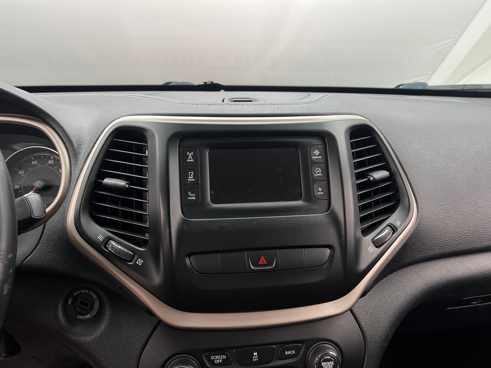 Thumbnail: 2015 Jeep Cherokee - 4