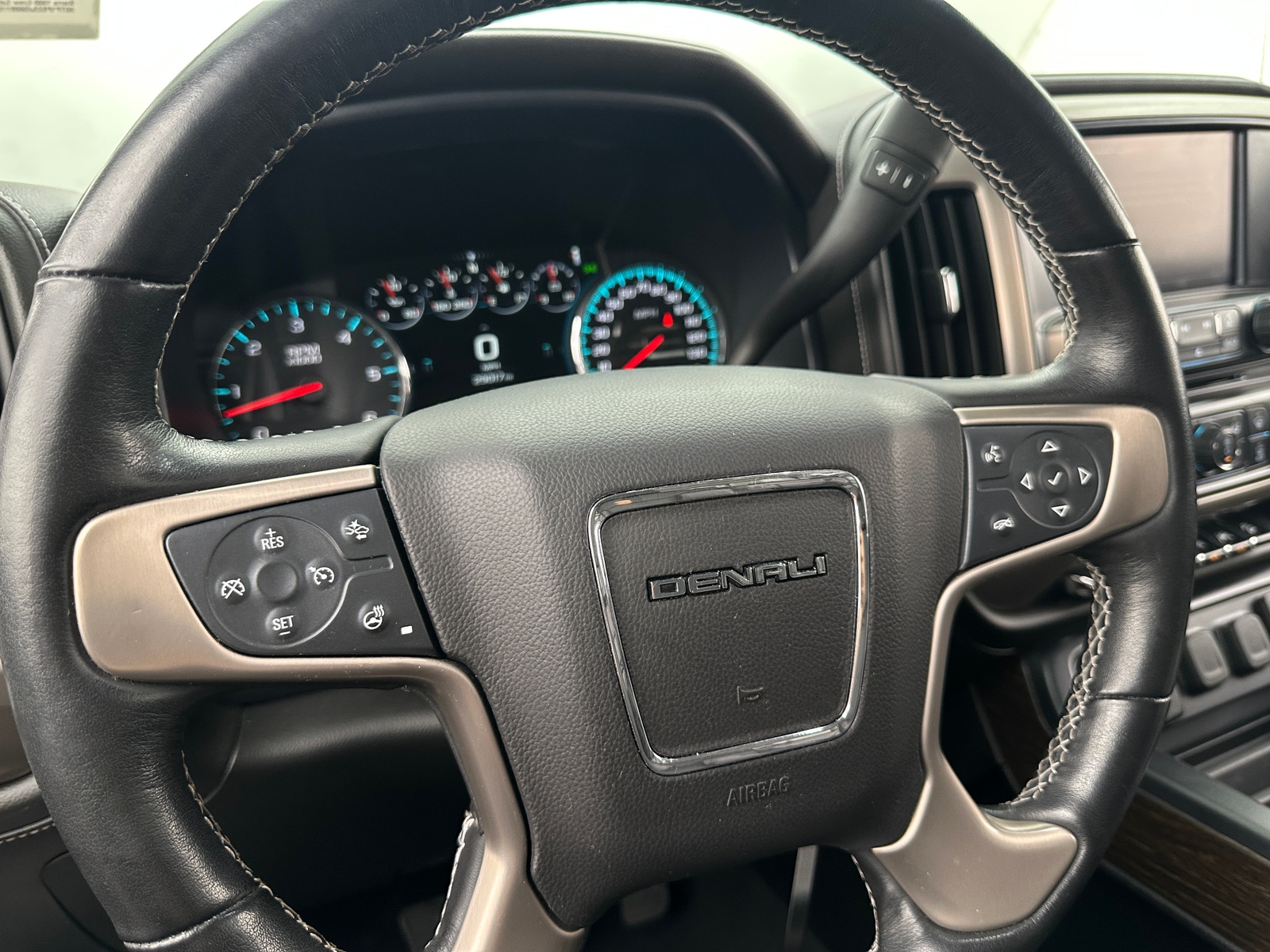 Thumbnail: 2018 GMC Sierra 1500 - 4