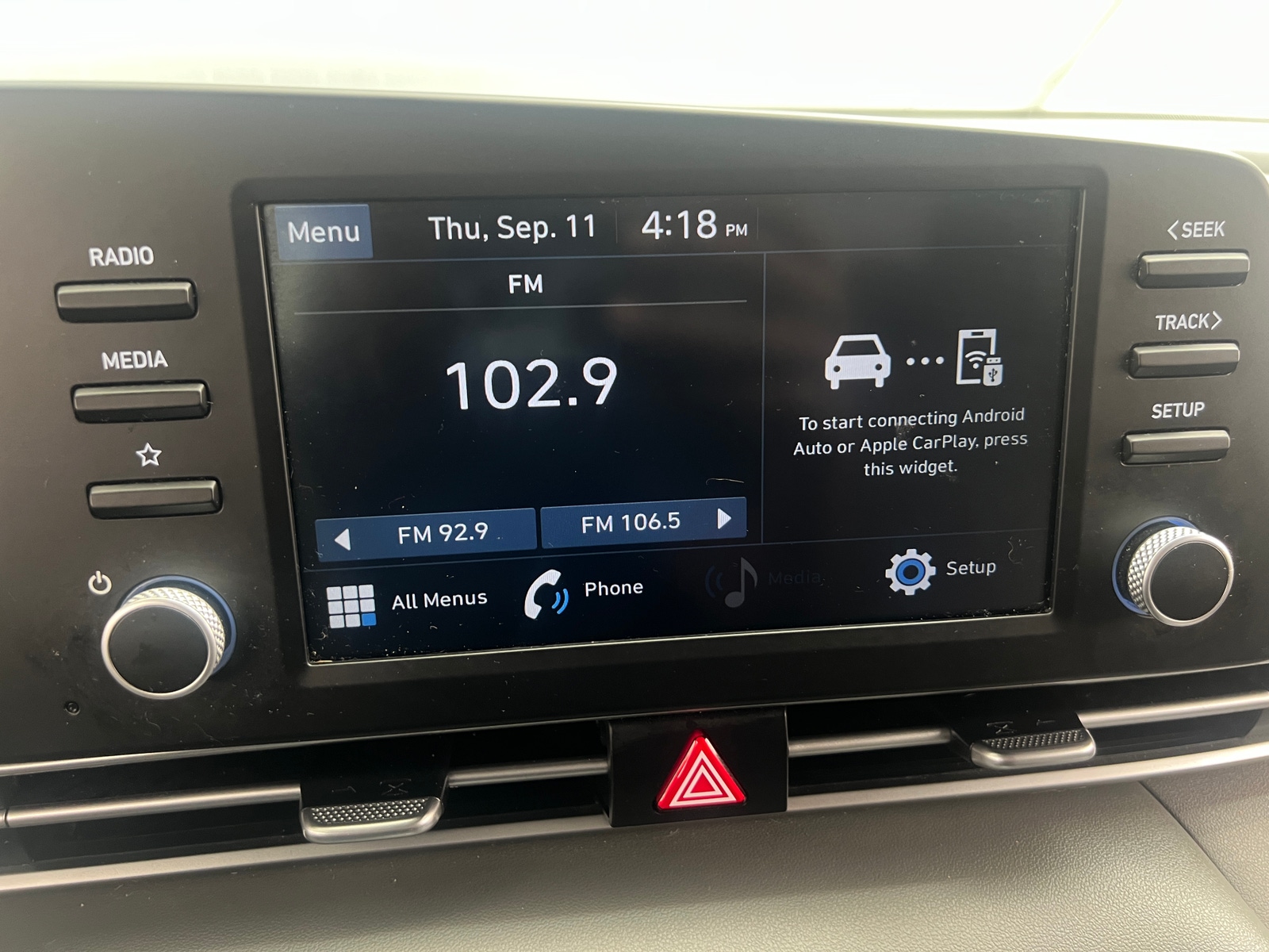Thumbnail: 2021 Hyundai Elantra - 4