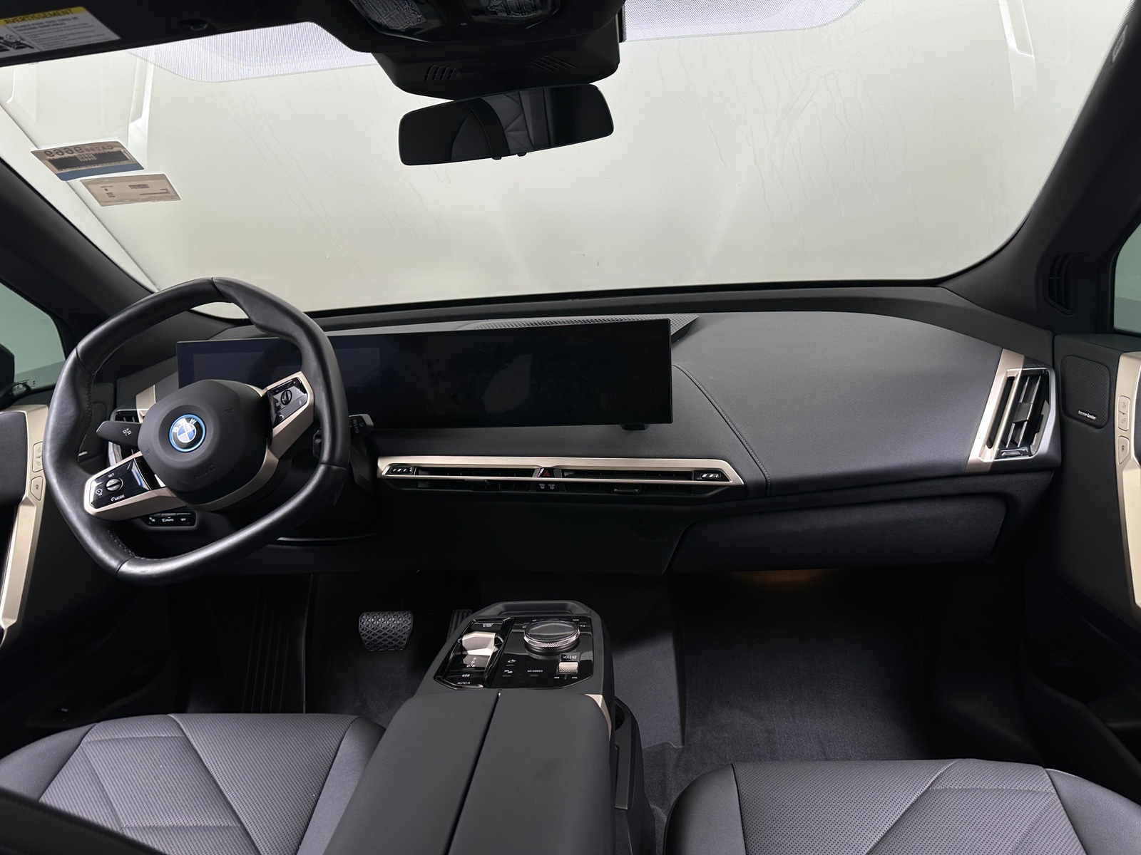 Thumbnail: 2025 BMW iX - 2