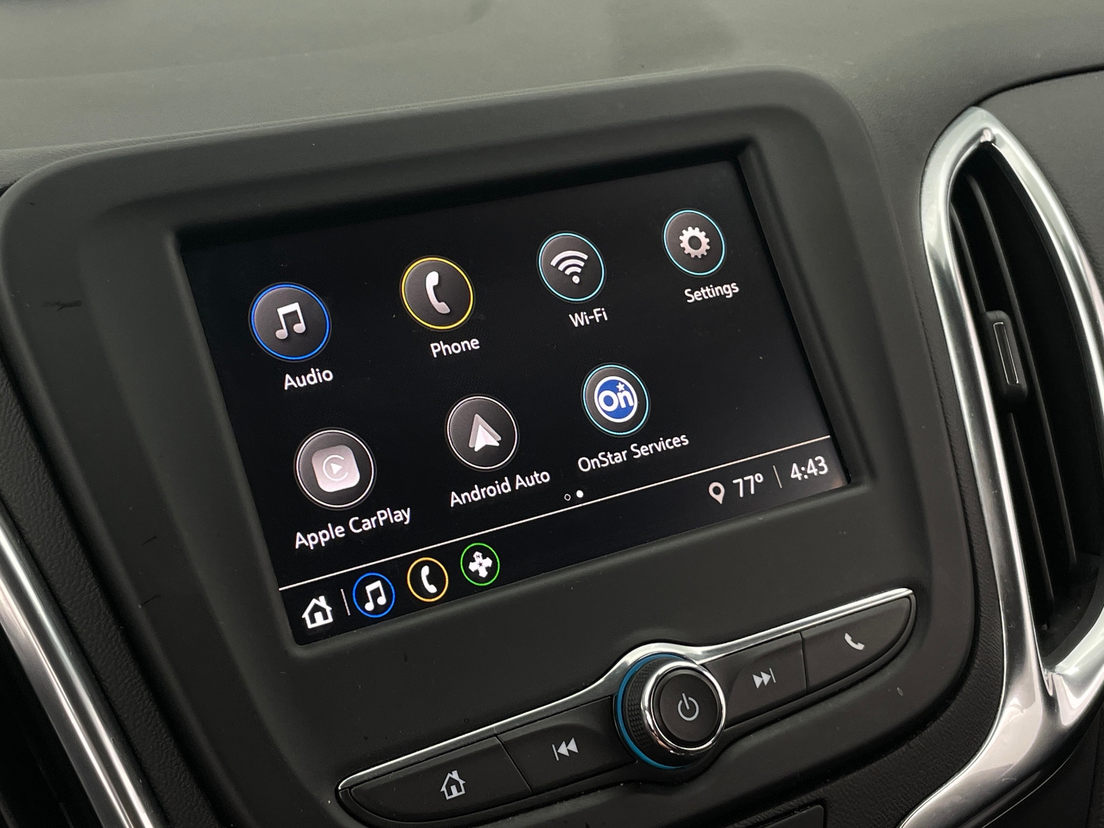 Thumbnail: 2022 Chevrolet Equinox - 4