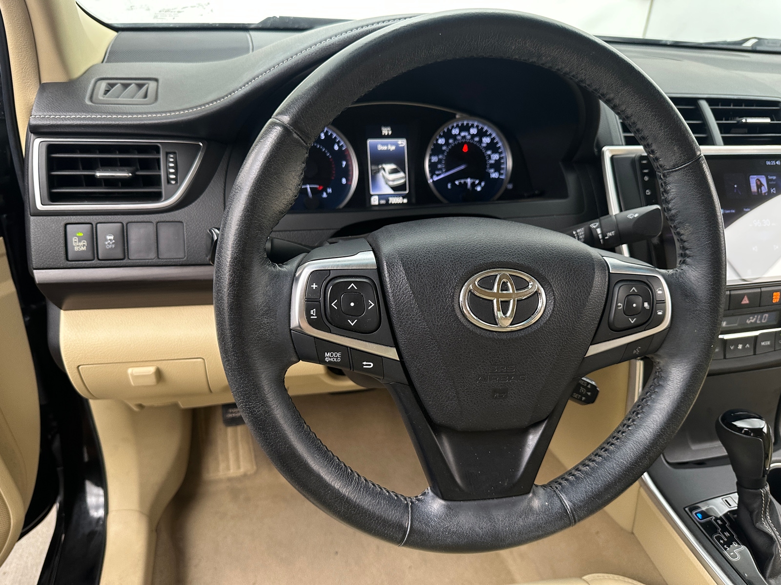 Thumbnail: 2015 Toyota Camry - 4