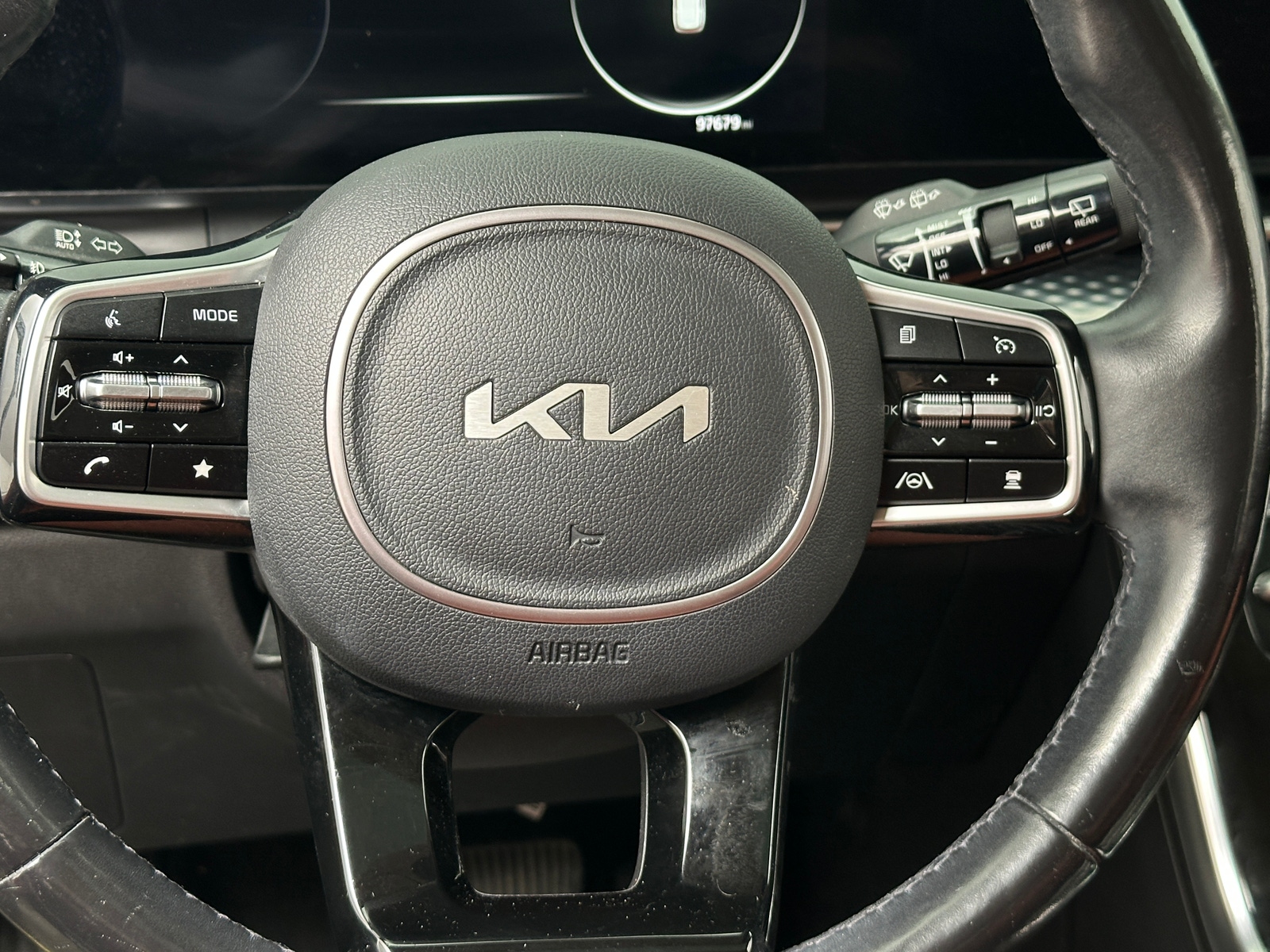 Thumbnail: 2022 Kia Carnival - 4