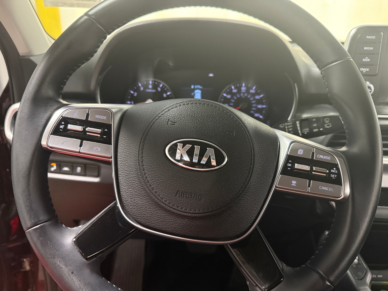 Thumbnail: 2020 Kia Telluride - 4