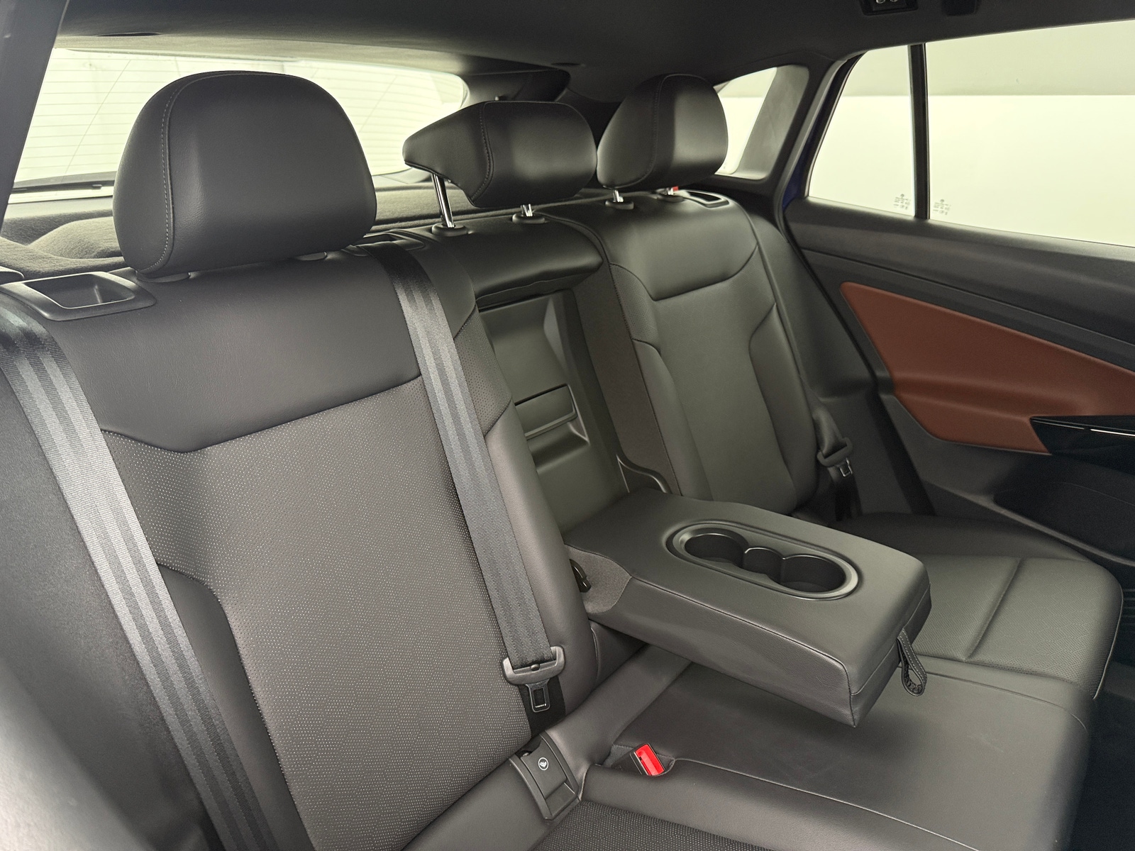 Thumbnail: 2021 Volkswagen ID.4 - 5