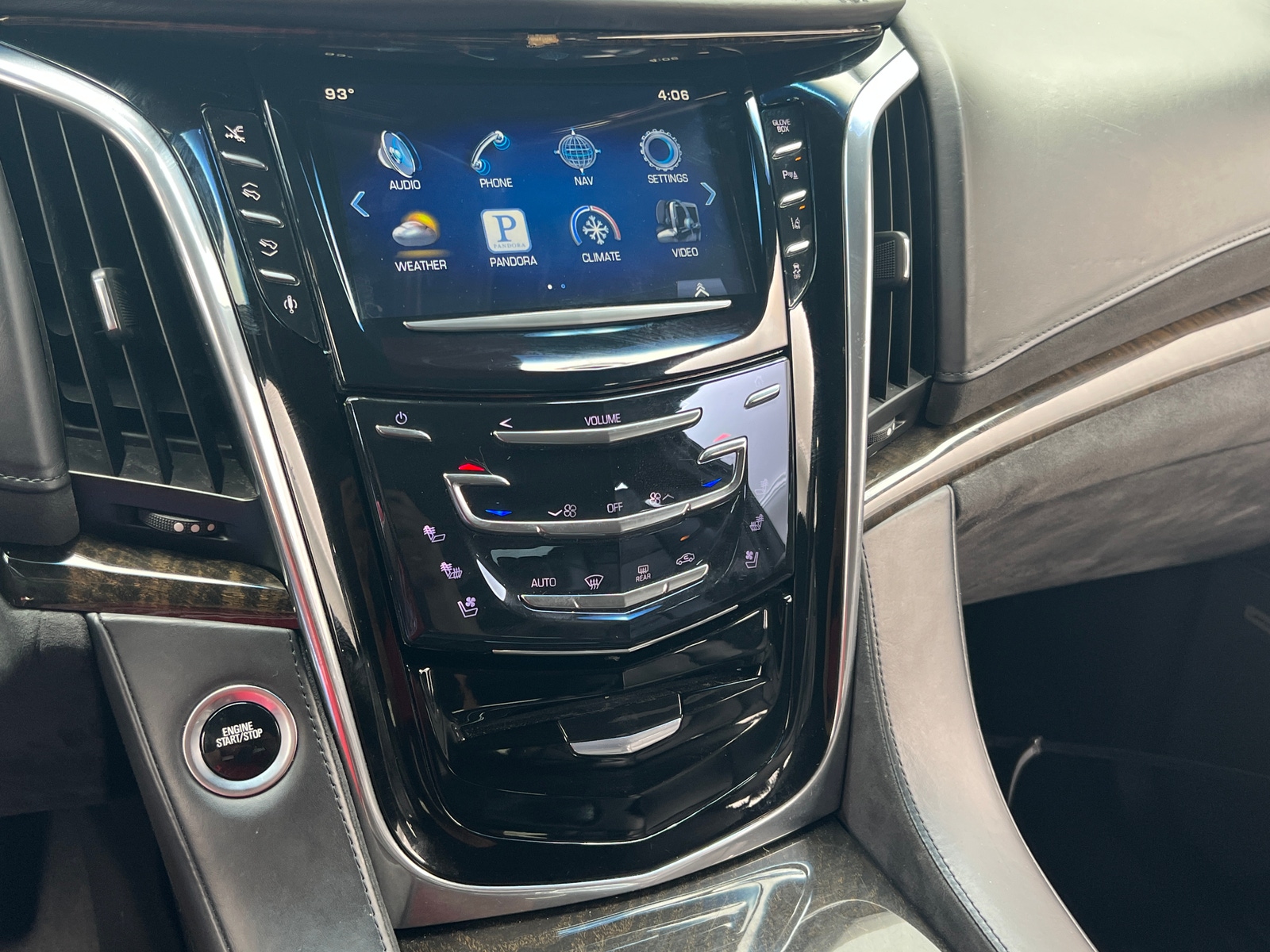 Thumbnail: 2015 Cadillac Escalade - 3