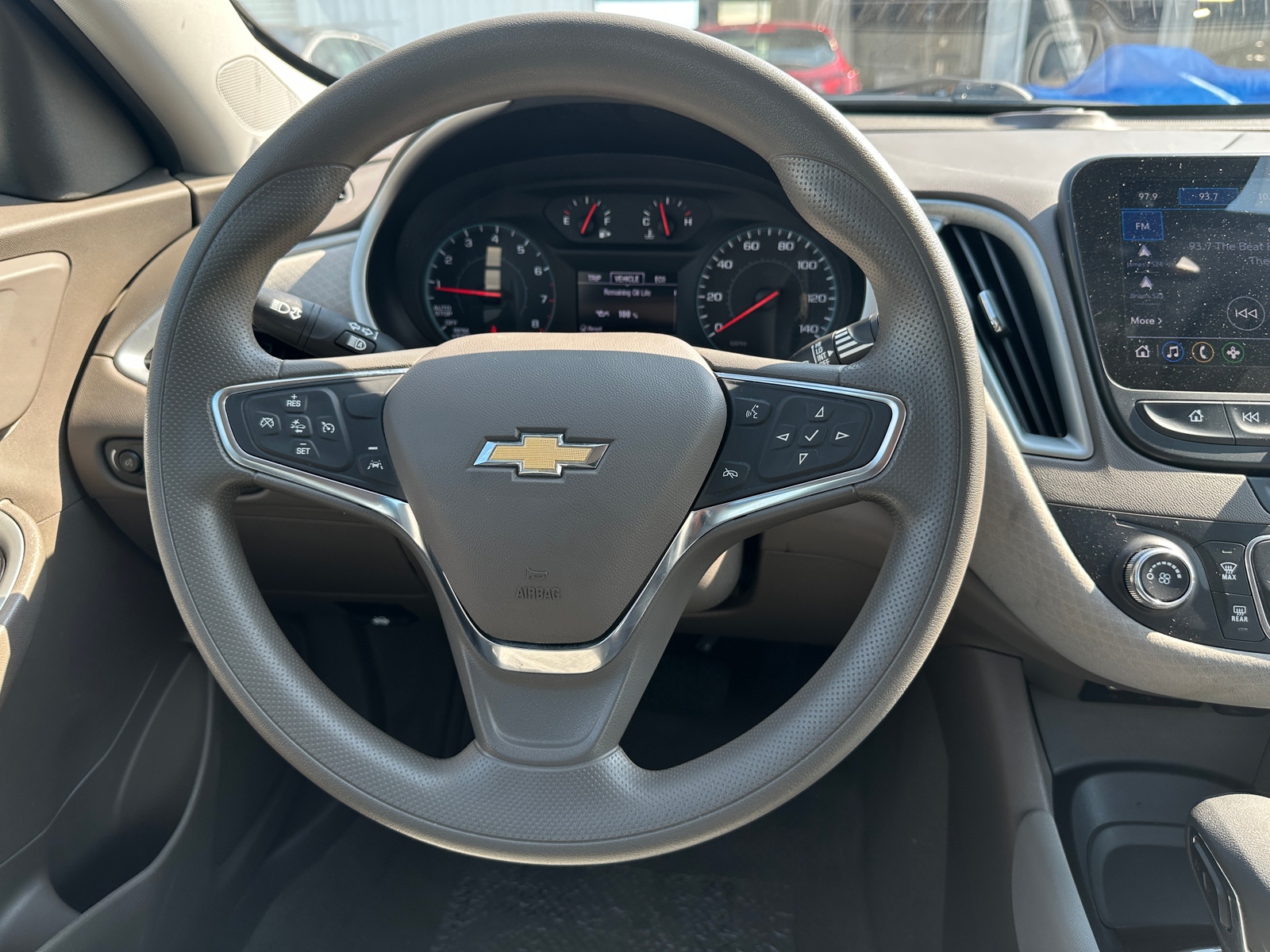 Thumbnail: 2023 Chevrolet Malibu - 5