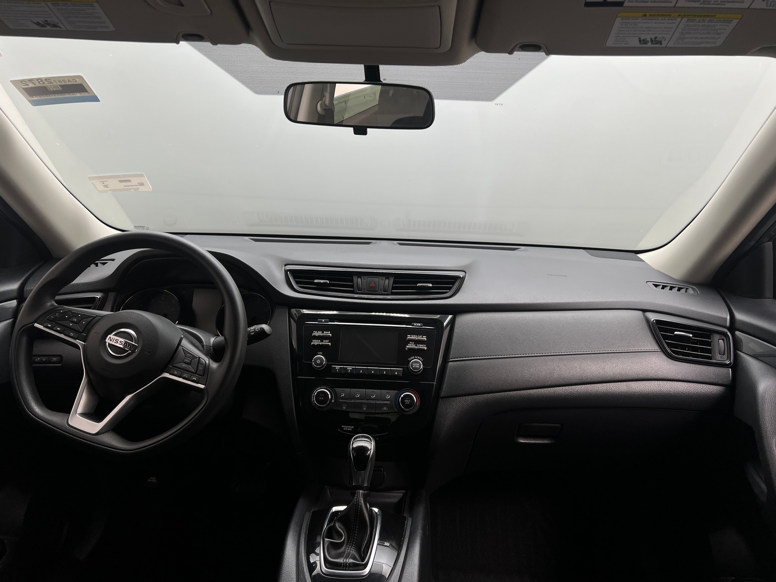 Thumbnail: 2017 Nissan Rogue - 3