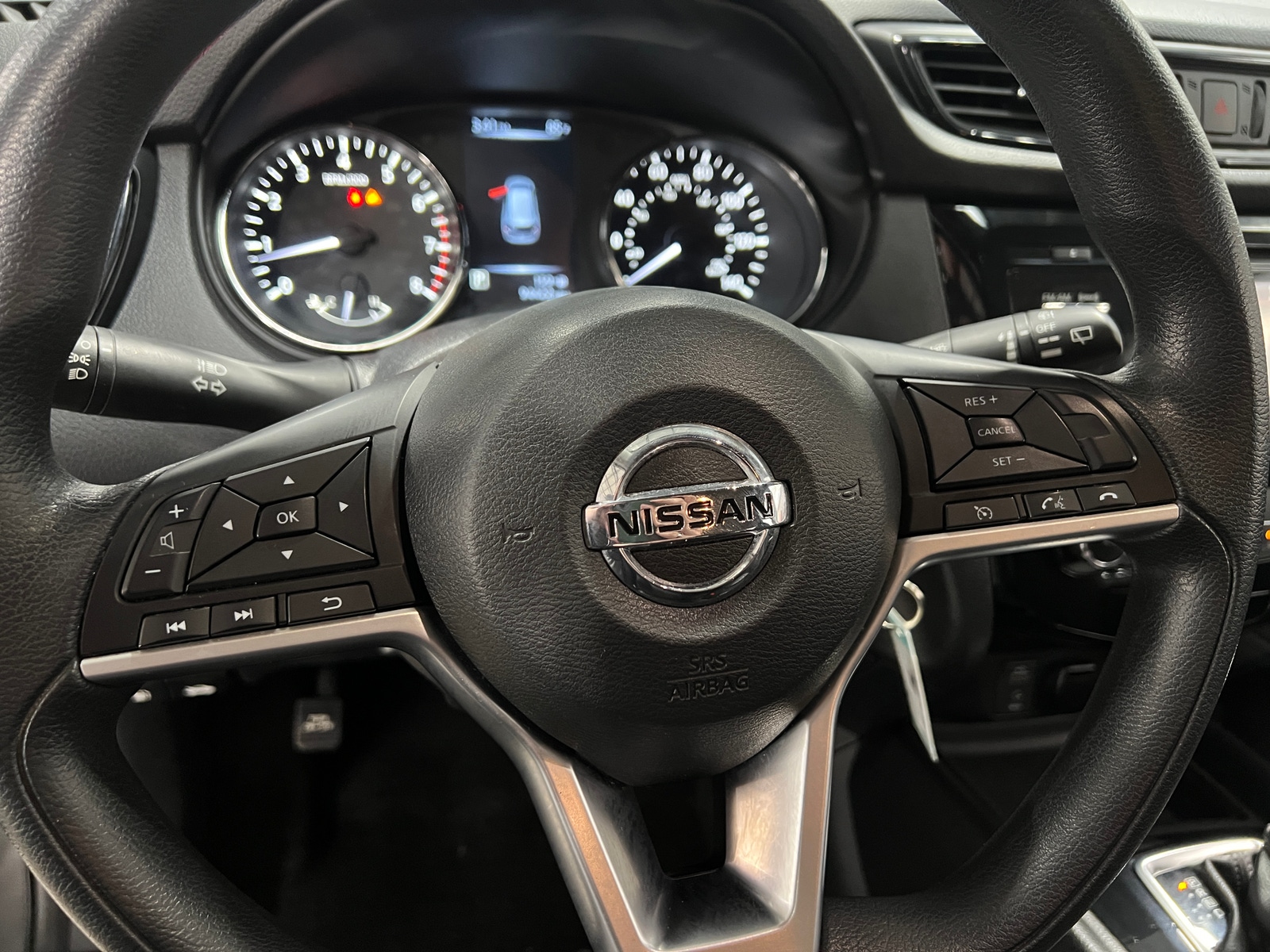 Thumbnail: 2017 Nissan Rogue - 5