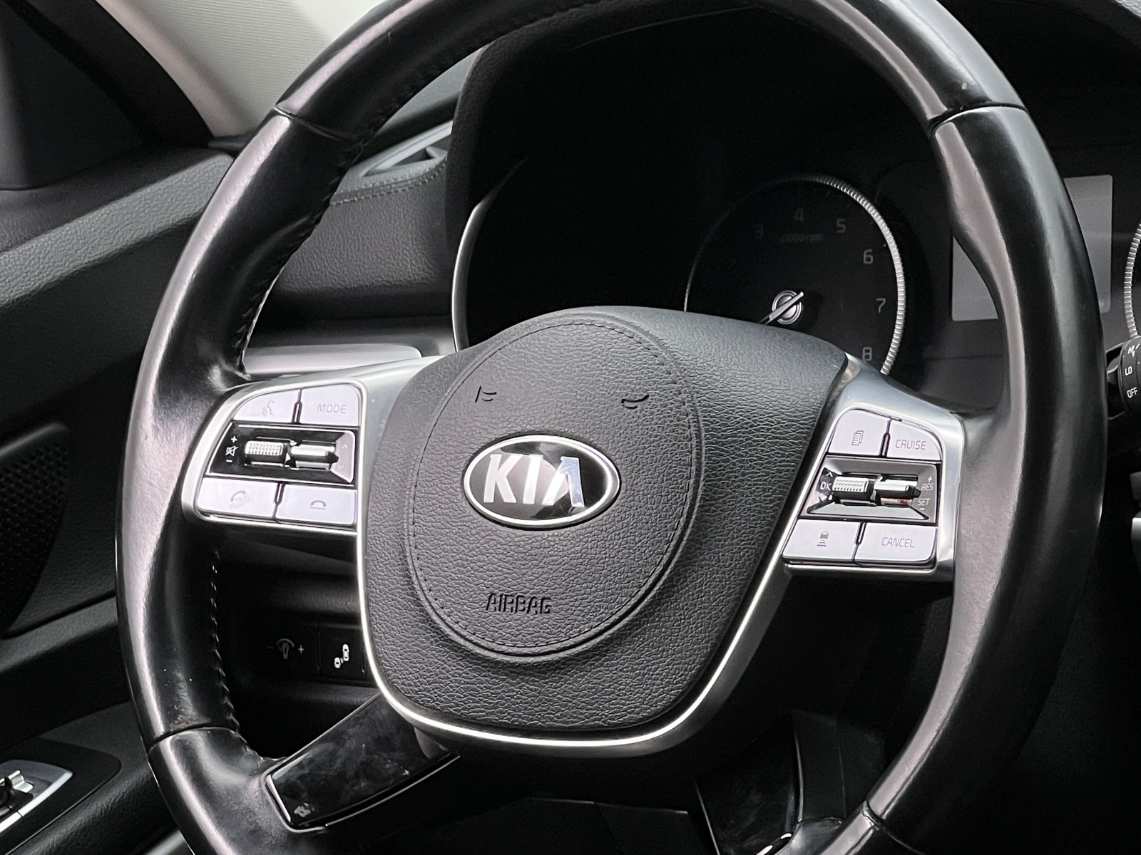 Thumbnail: 2020 Kia Telluride - 4