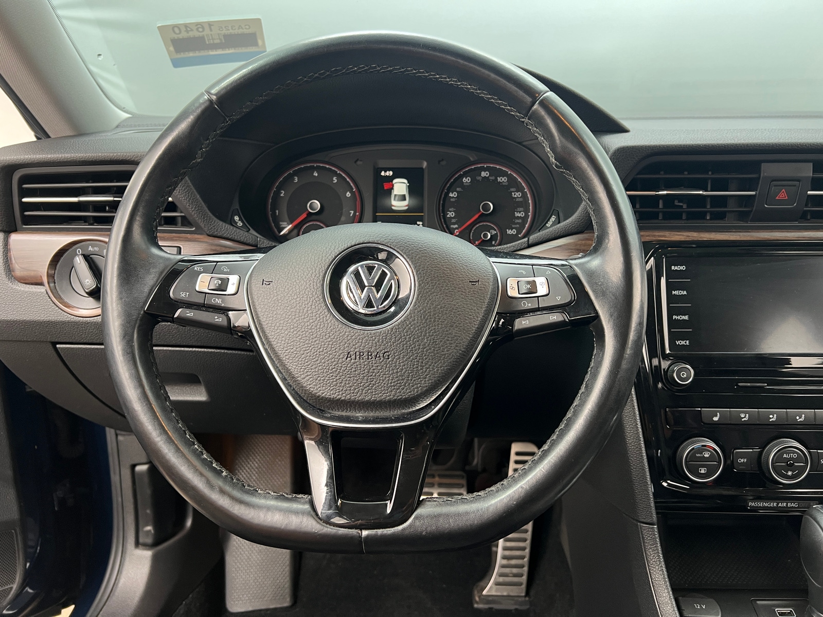 Thumbnail: 2020 Volkswagen Passat - 4