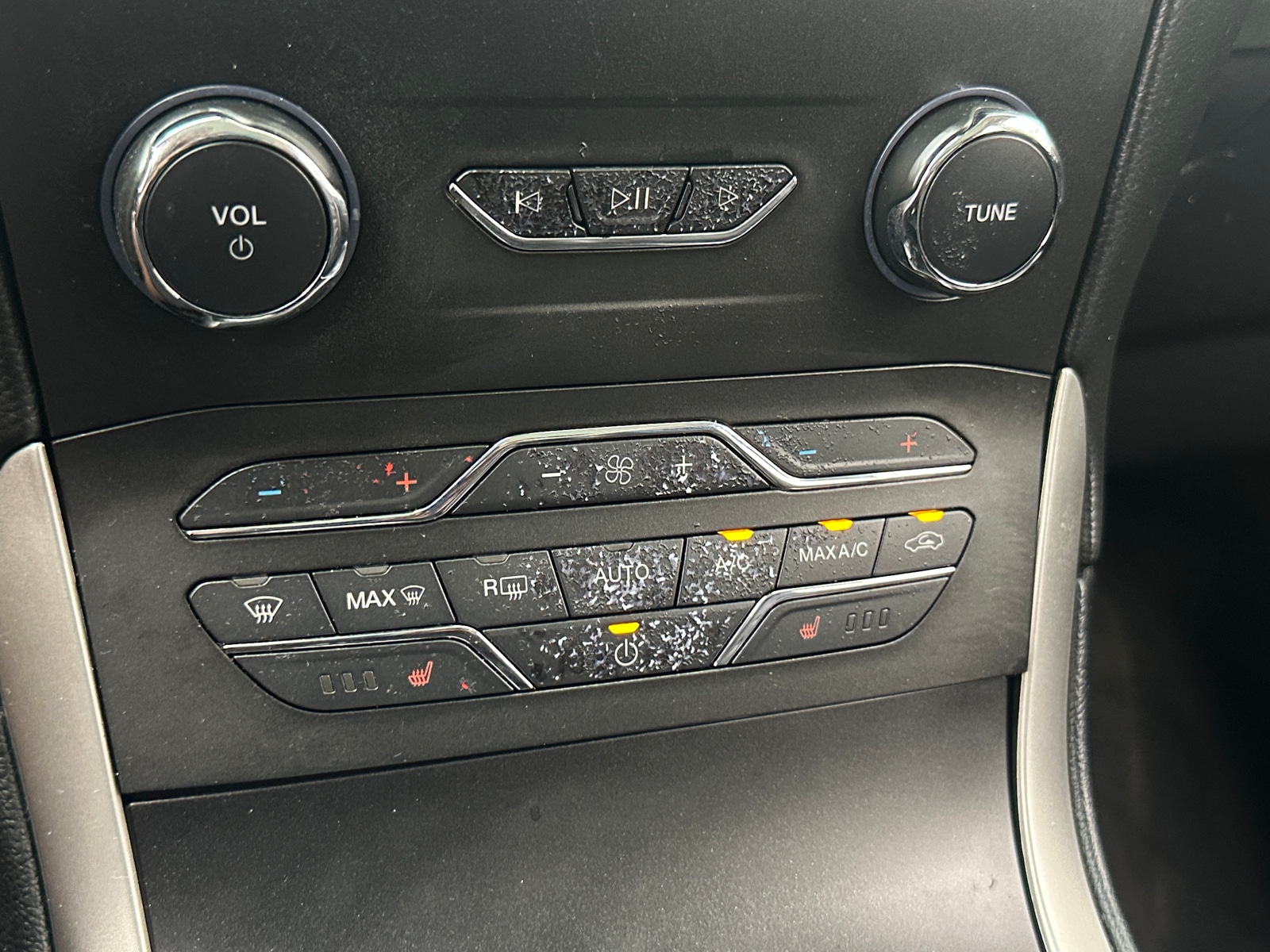 Thumbnail: 2019 Ford Edge - 3