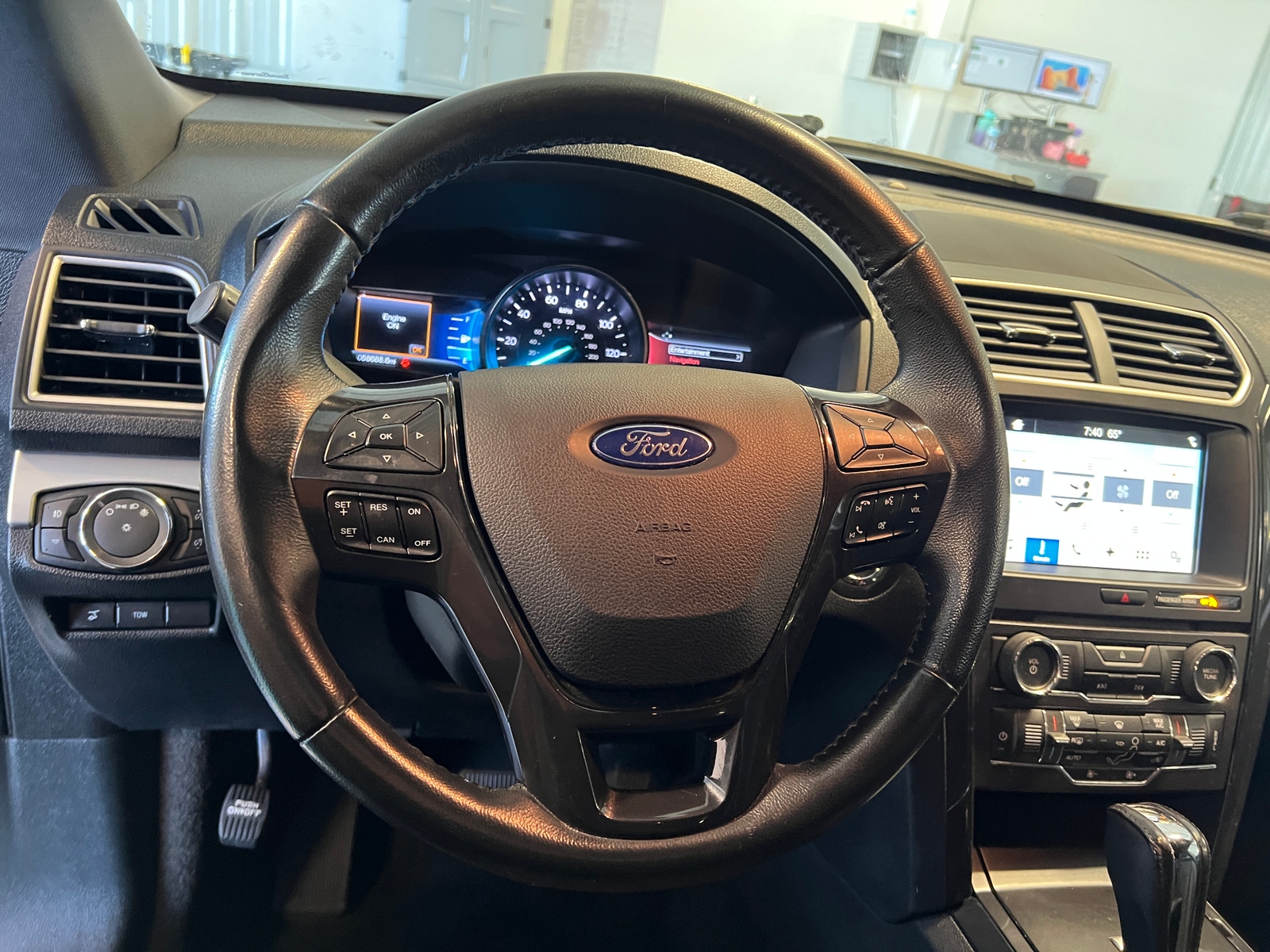 Thumbnail: 2017 Ford Explorer - 5