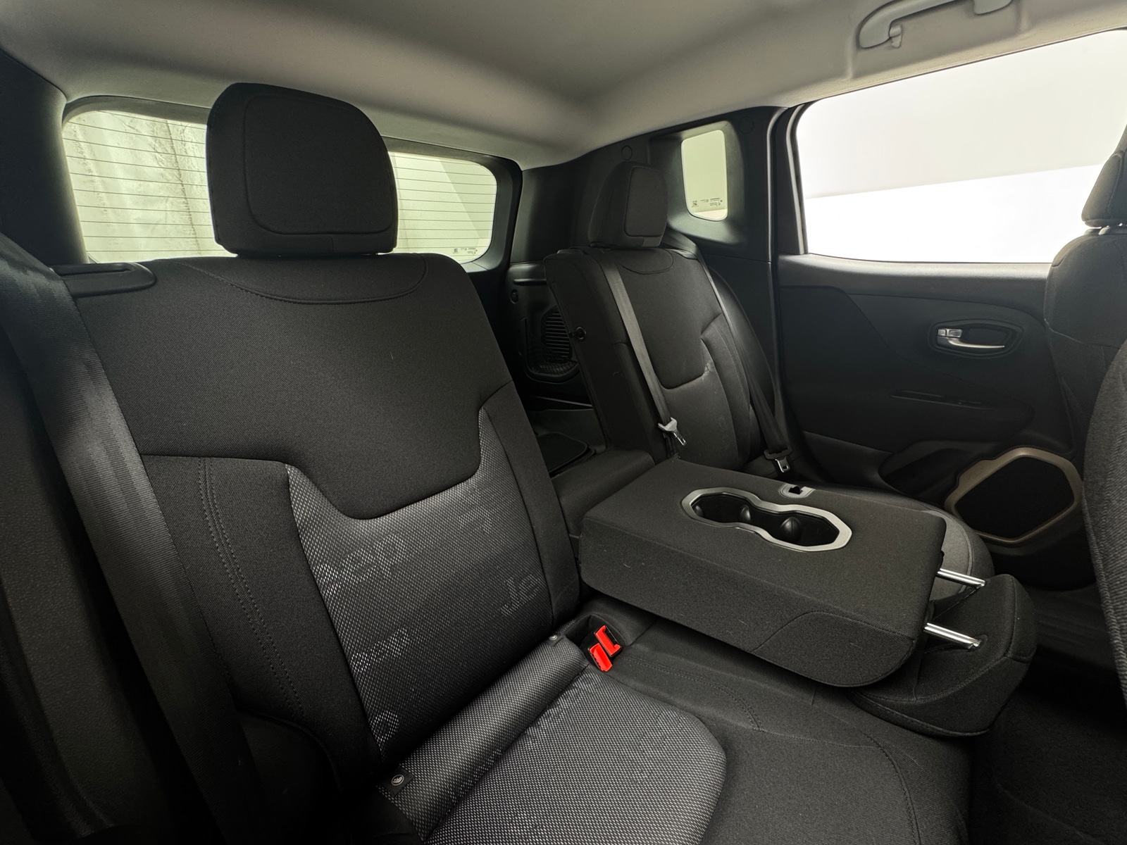 Thumbnail: 2017 Jeep Renegade - 6