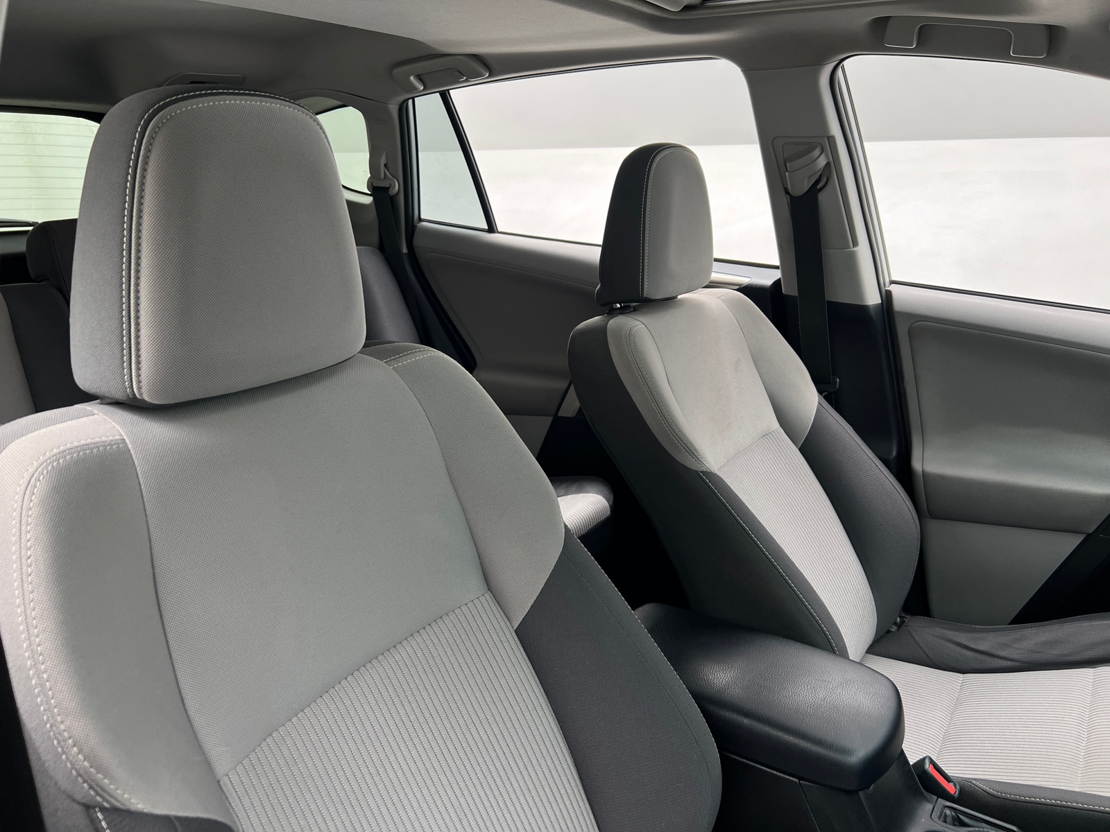 Thumbnail: 2013 Toyota RAV4 - 2
