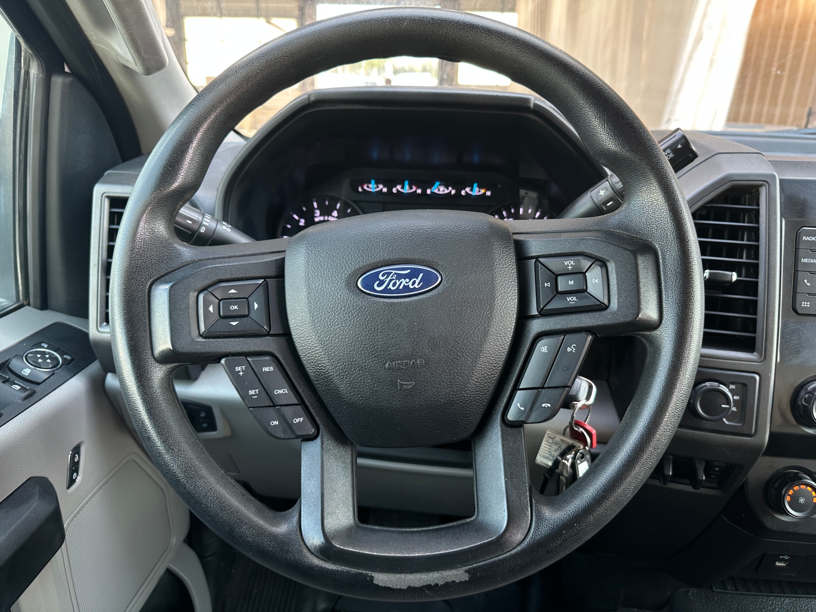 Thumbnail: 2020 Ford Econoline - 5