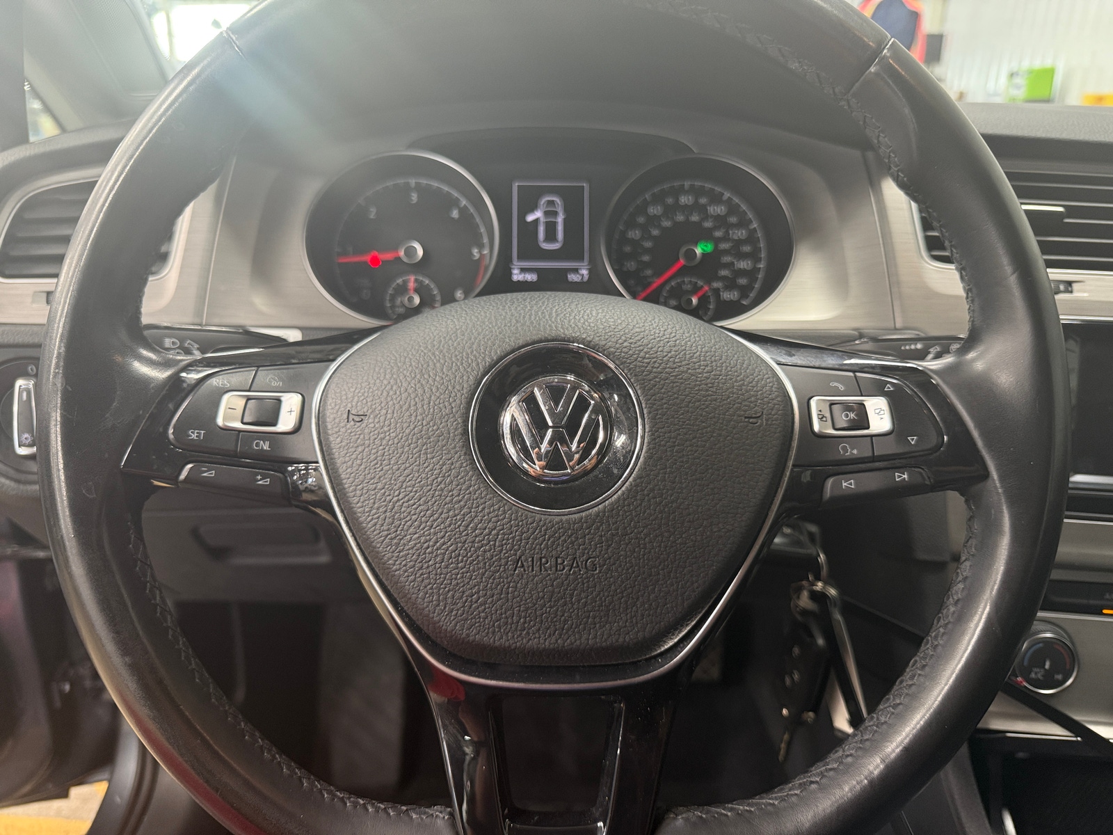 Thumbnail: 2015 Volkswagen Golf - 4