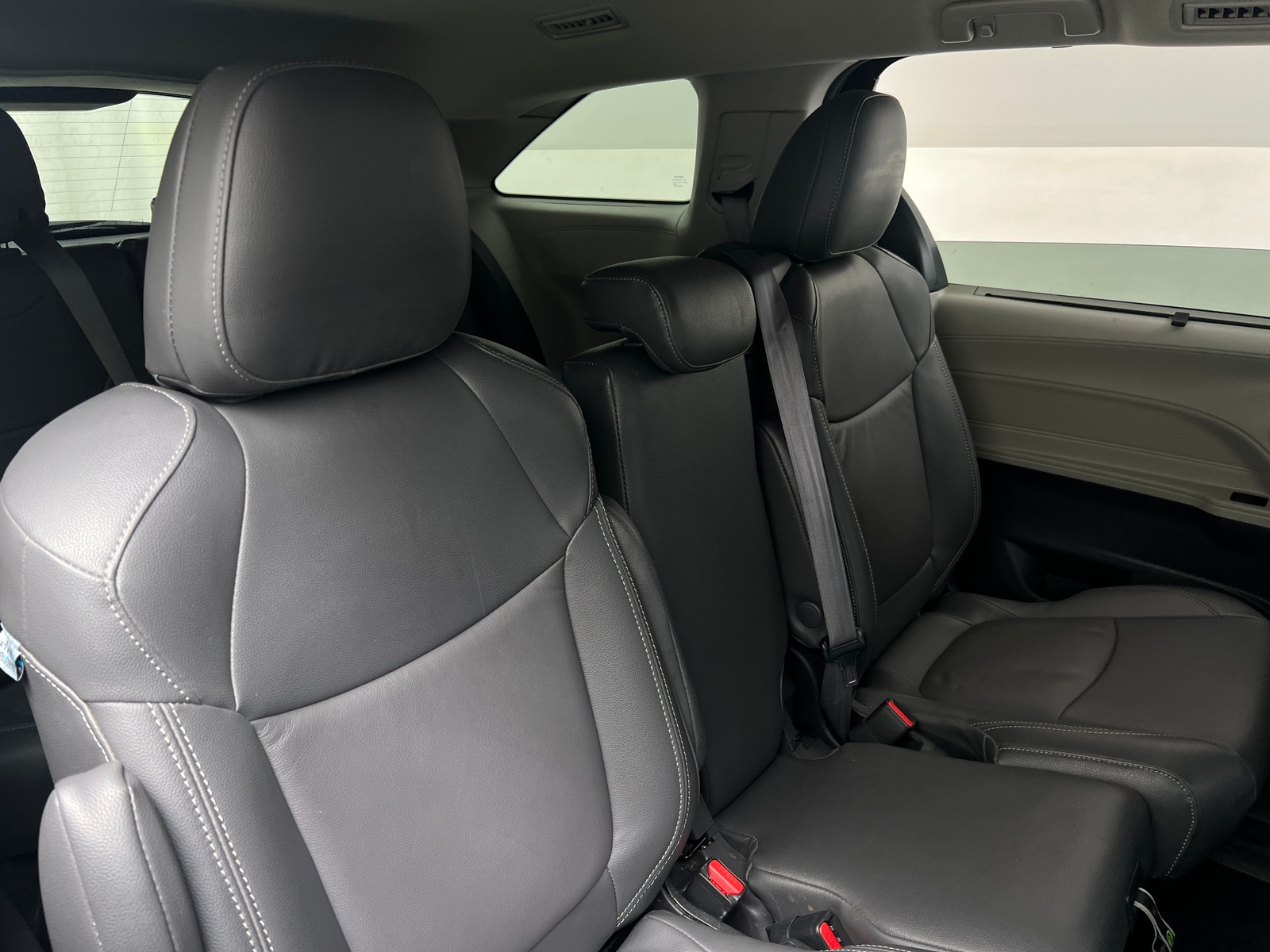 Thumbnail: 2022 Toyota Sienna - 6