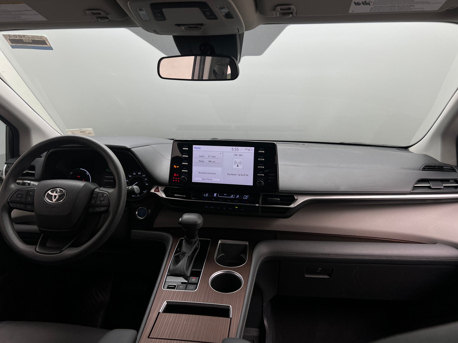 Thumbnail: 2022 Toyota Sienna - 3