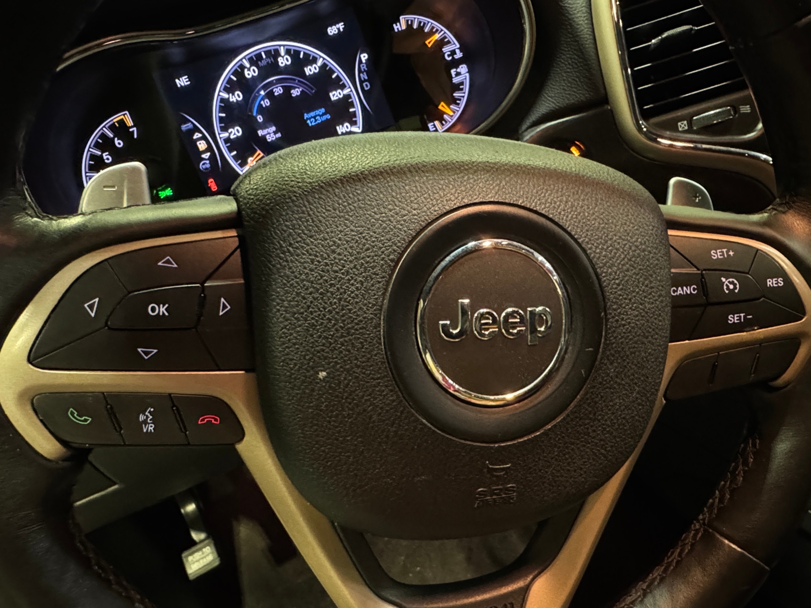 Thumbnail: 2017 Jeep Grand Cherokee - 5