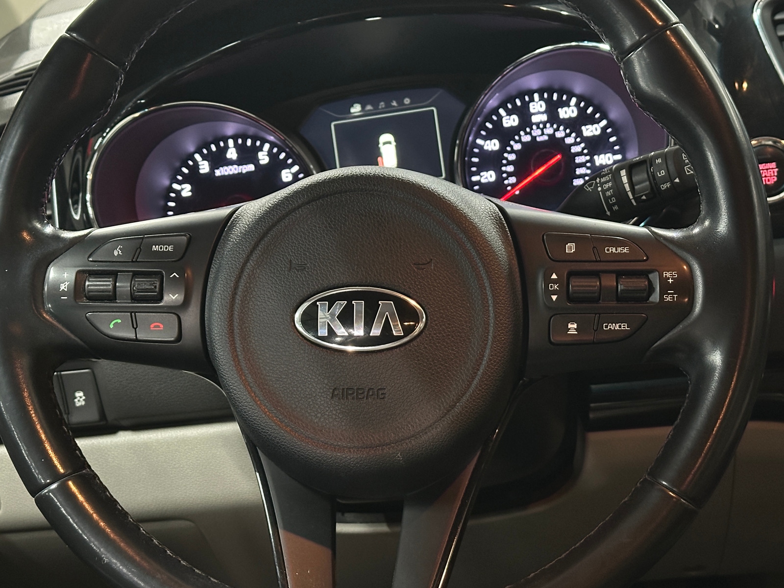 Thumbnail: 2018 Kia Sedona - 4