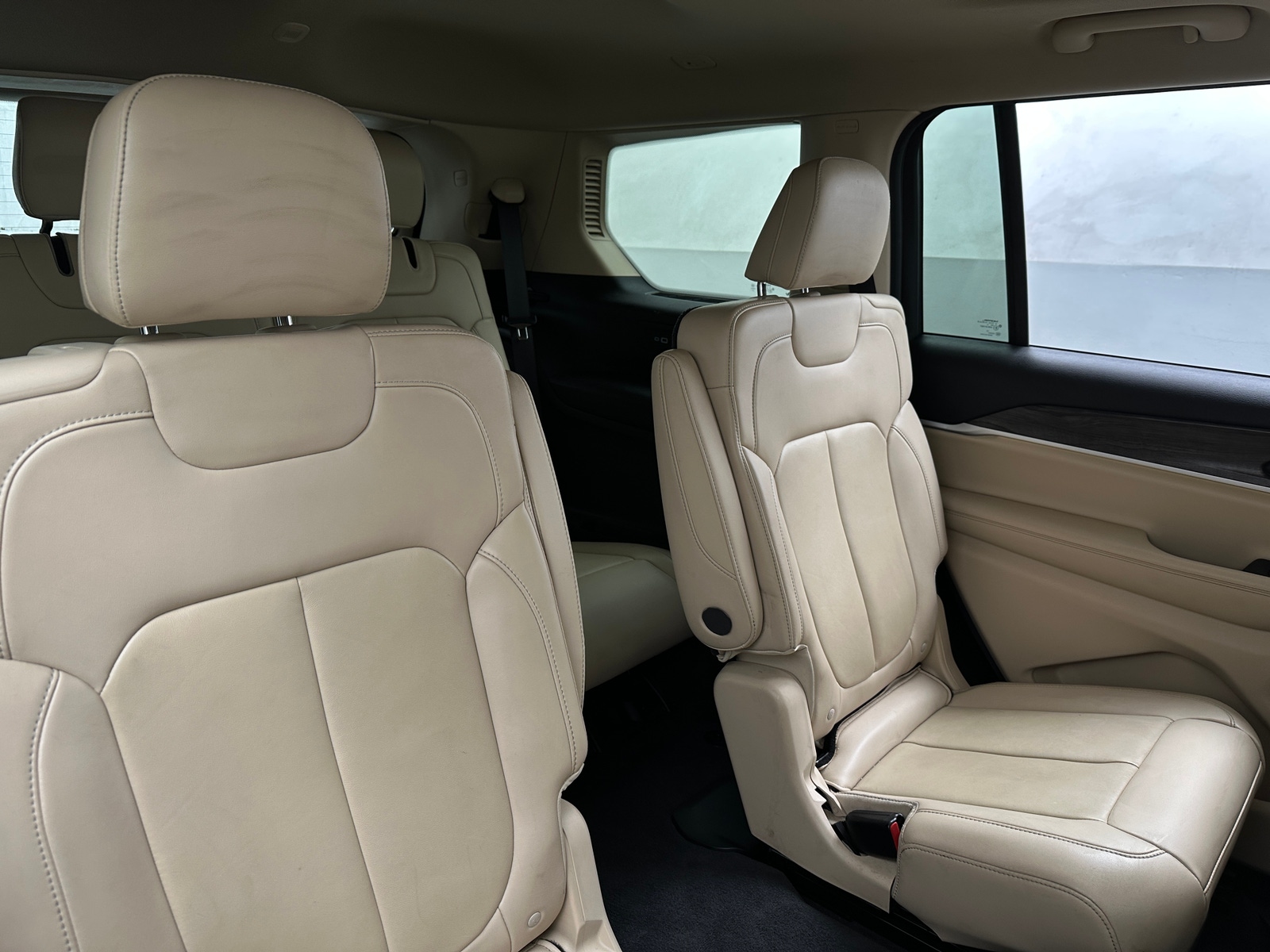 Thumbnail: 2022 Jeep Grand Cherokee L - 5
