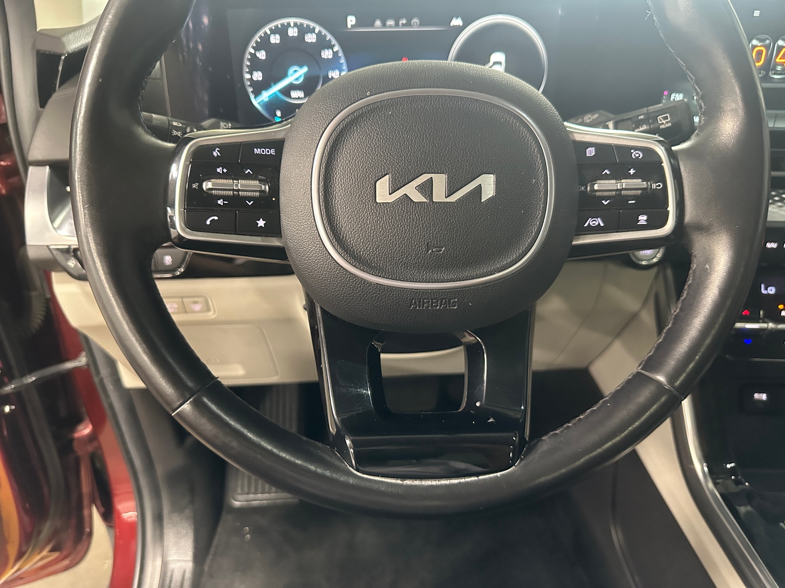 Thumbnail: 2022 Kia Carnival - 4