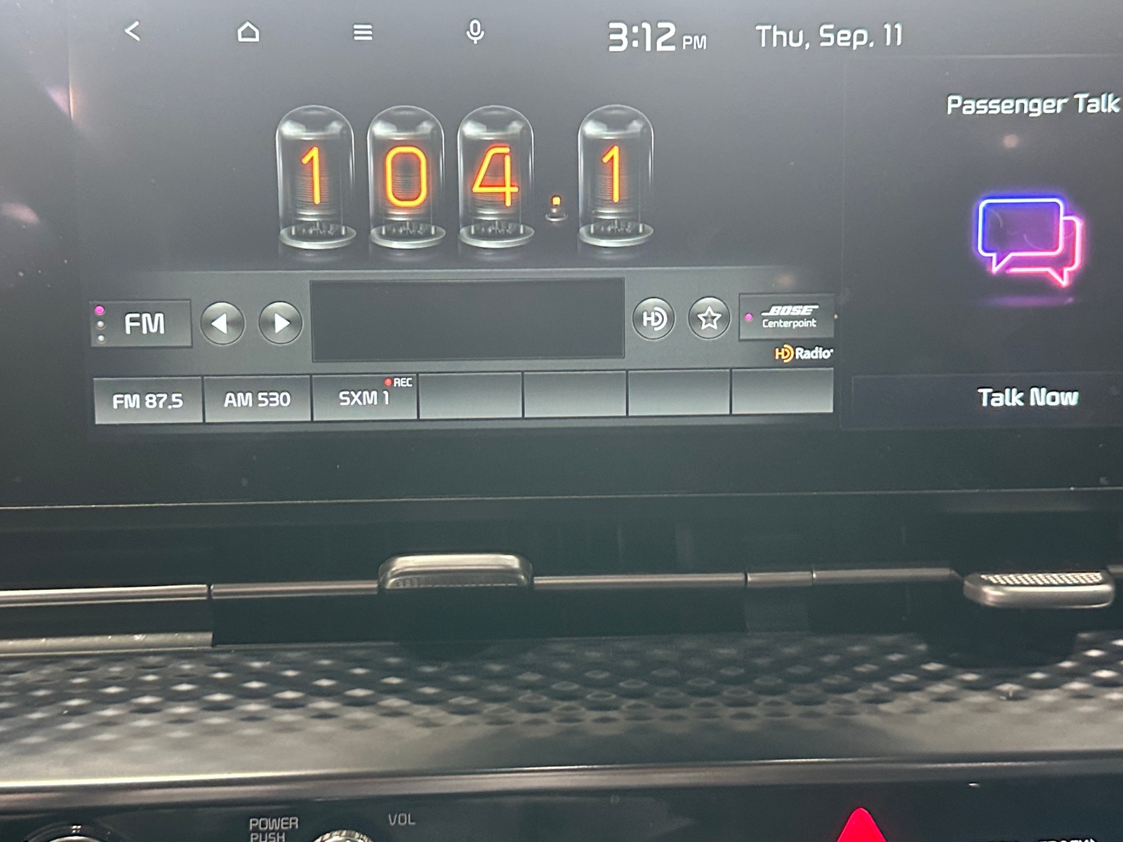 Thumbnail: 2022 Kia Carnival - 3