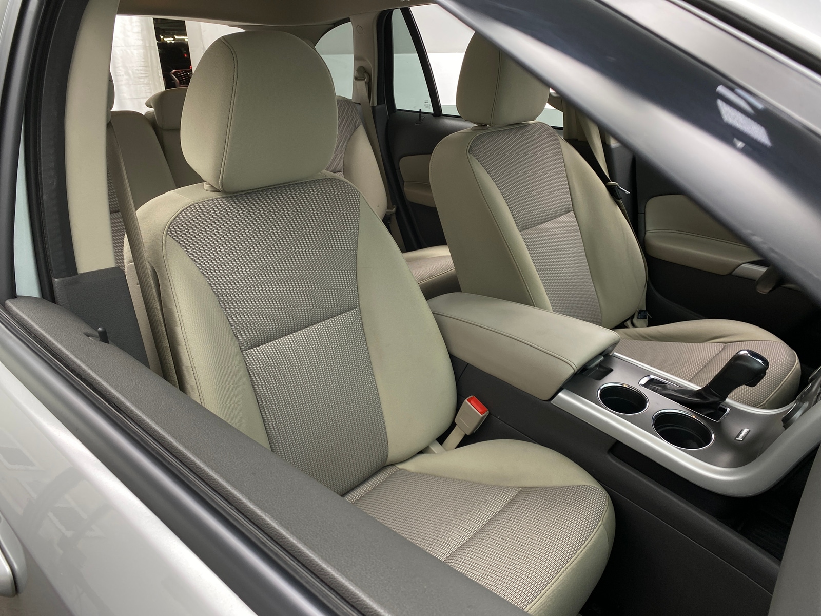 Thumbnail: 2014 Ford Edge - 2