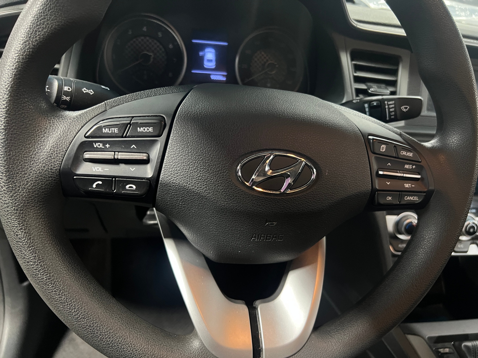 Thumbnail: 2020 Hyundai Elantra - 5