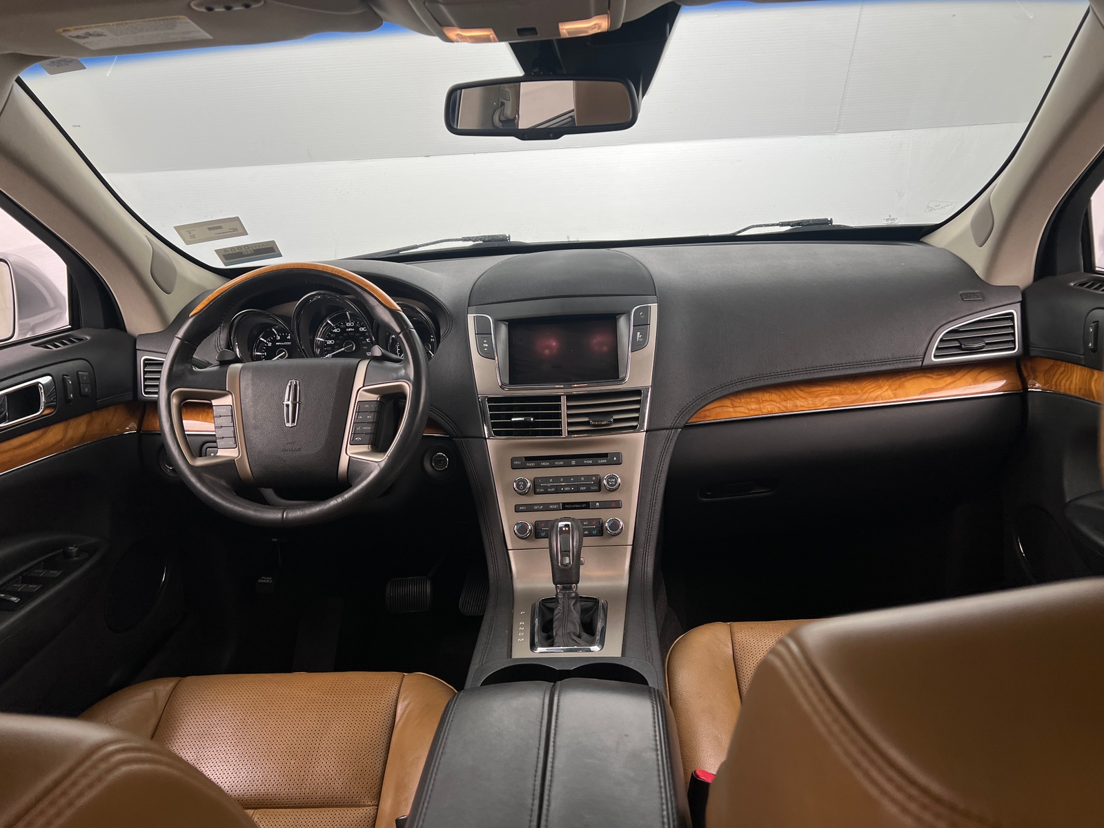 Thumbnail: 2010 Lincoln MKT - 2