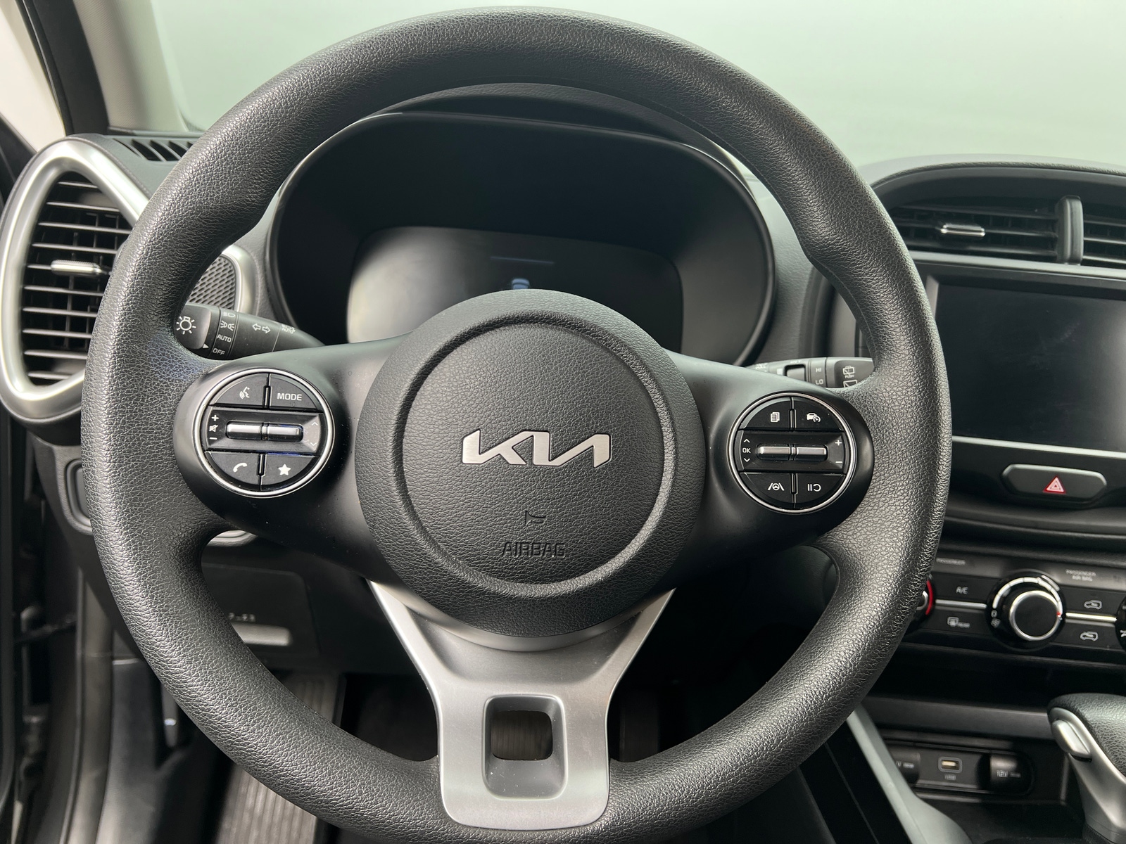 Thumbnail: 2023 Kia Soul - 5