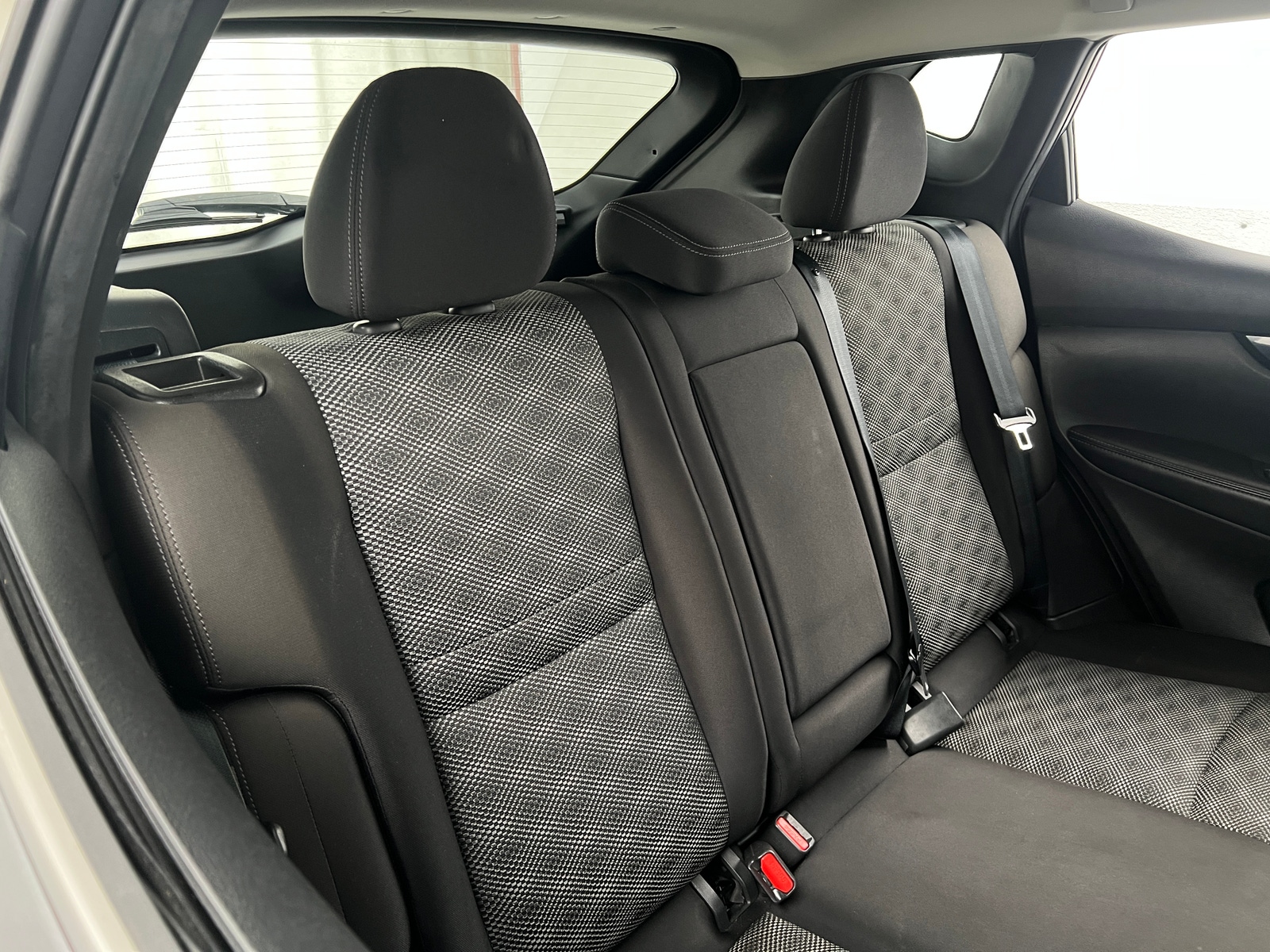 Thumbnail: 2020 Nissan Rogue Sport - 6