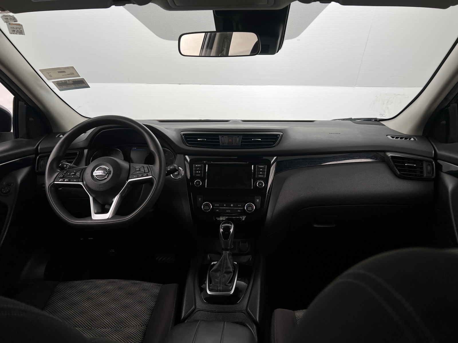 Thumbnail: 2020 Nissan Rogue Sport - 3