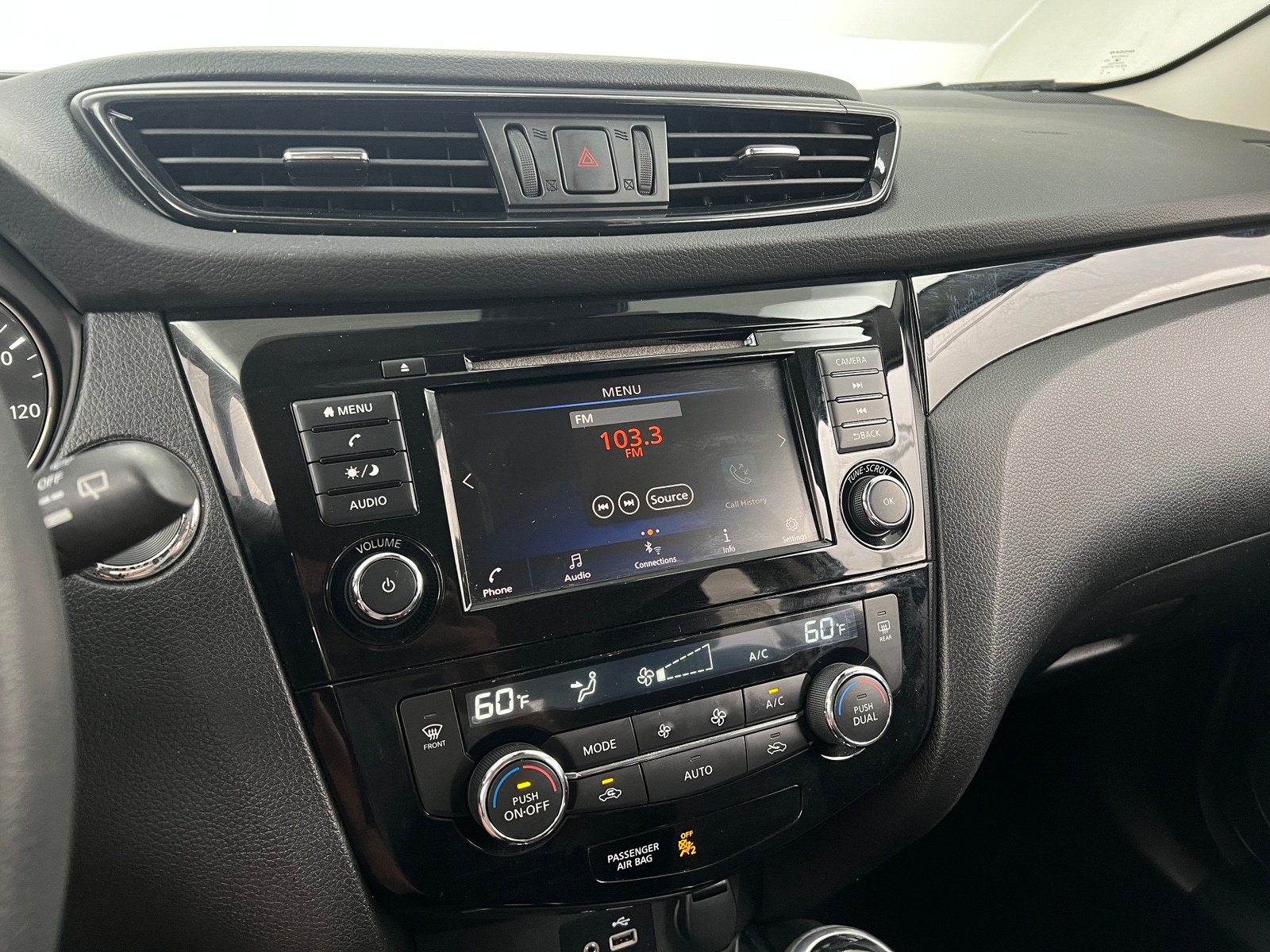 Thumbnail: 2020 Nissan Rogue Sport - 4