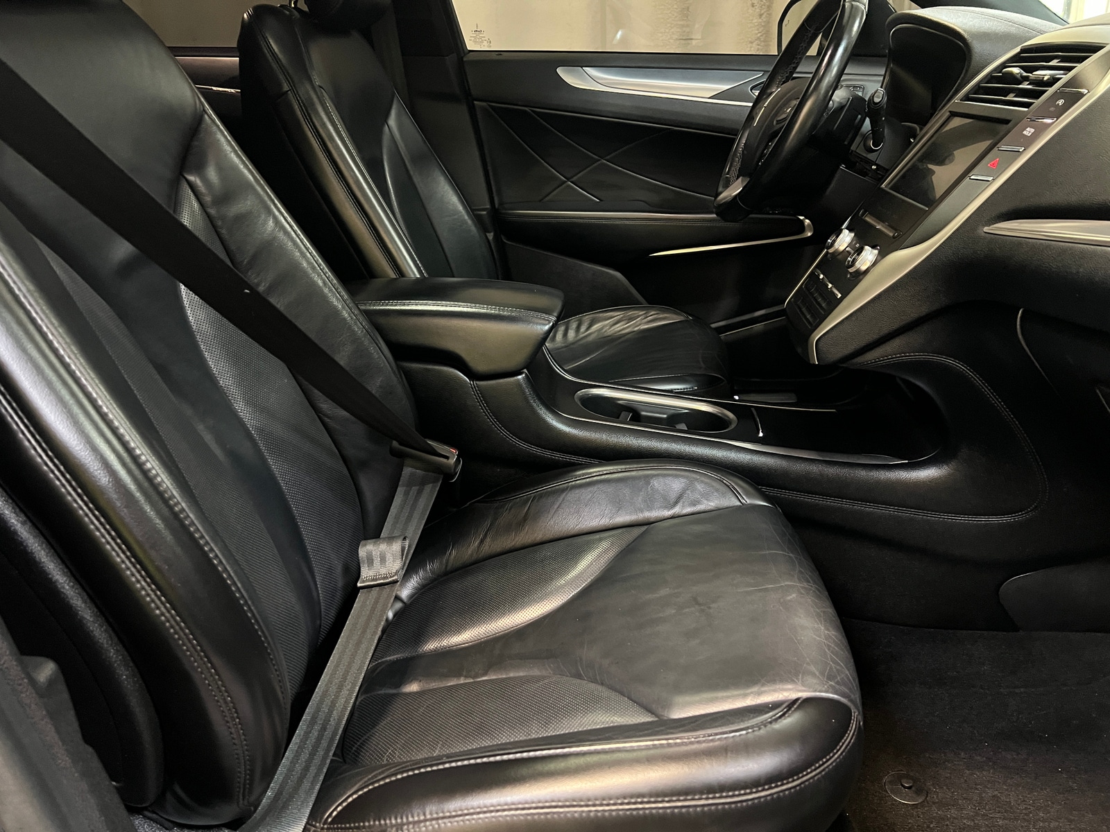 Thumbnail: 2019 Lincoln MKC - 2