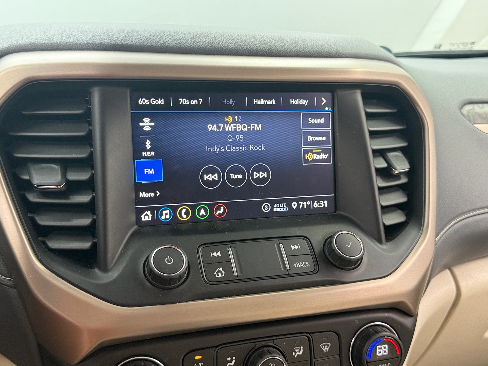 Thumbnail: 2020 GMC Acadia - 3