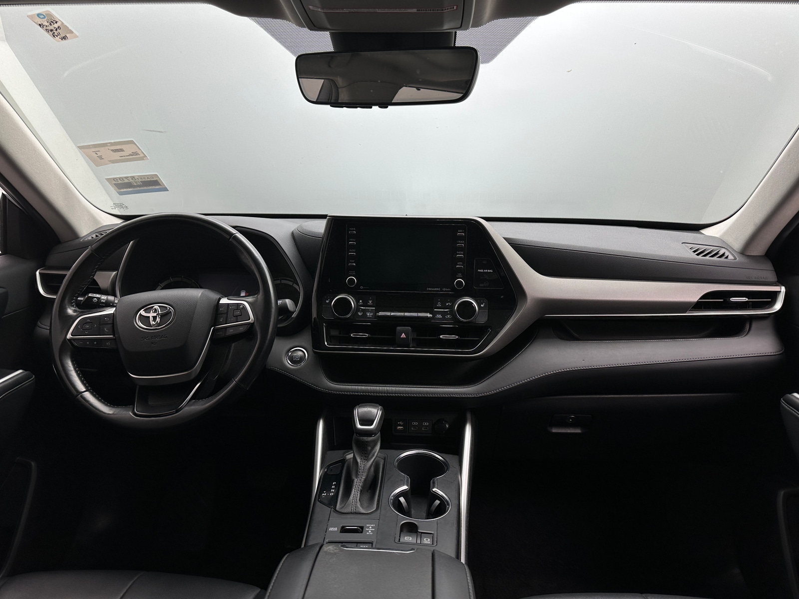 Thumbnail: 2022 Toyota Highlander - 2