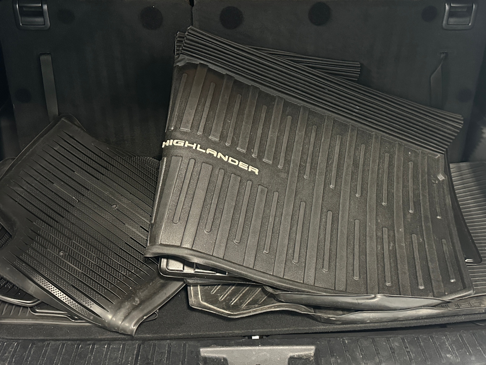 Thumbnail: 2022 Toyota Highlander - 6