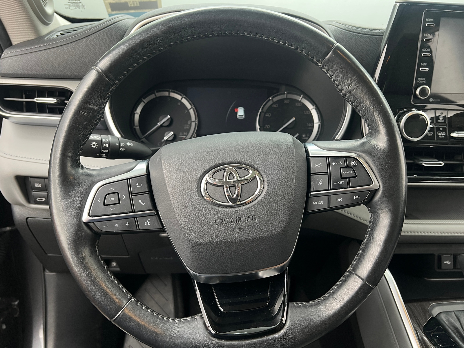 Thumbnail: 2021 Toyota Highlander - 4
