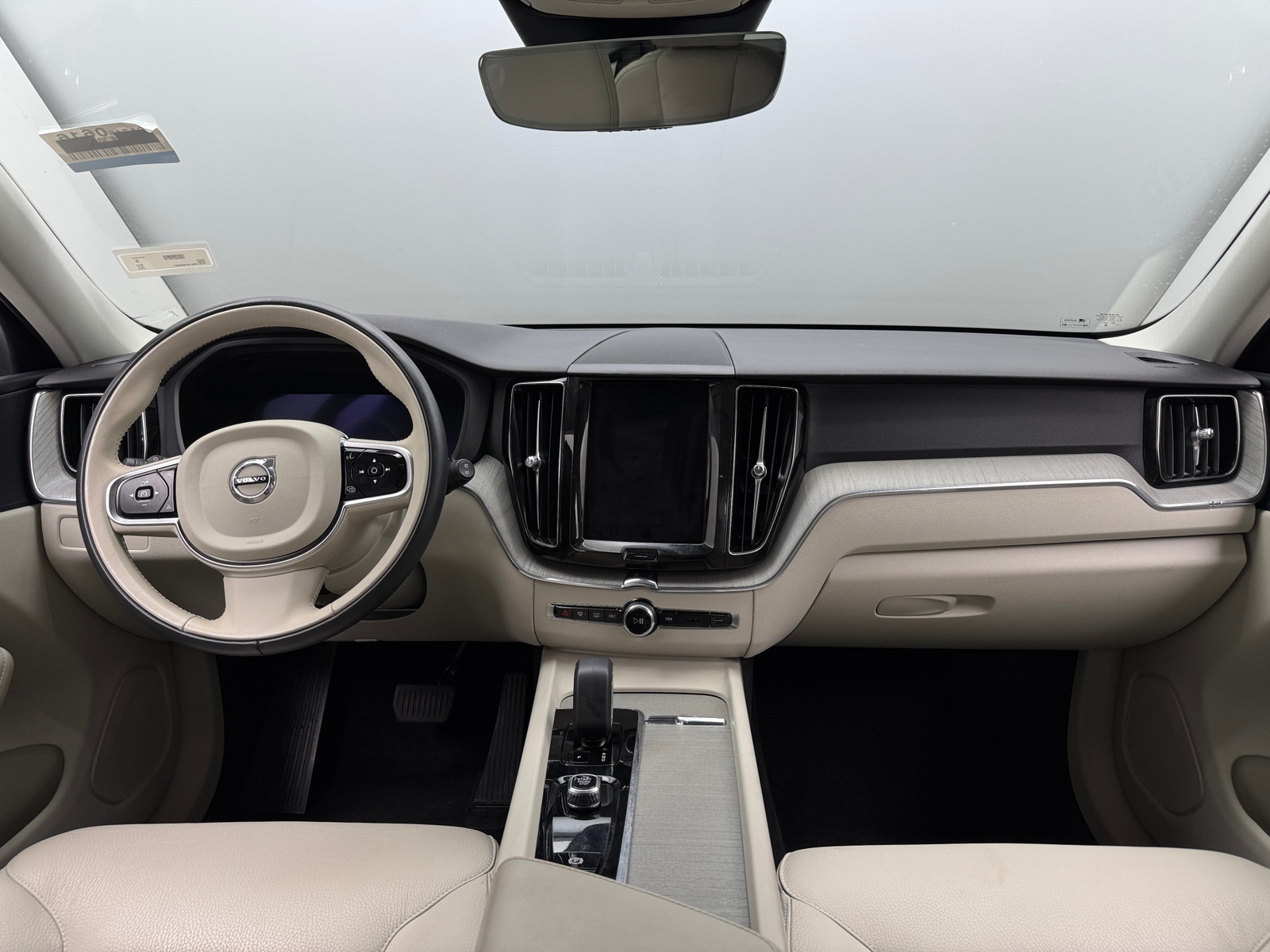 Thumbnail: 2024 Volvo XC60 - 2