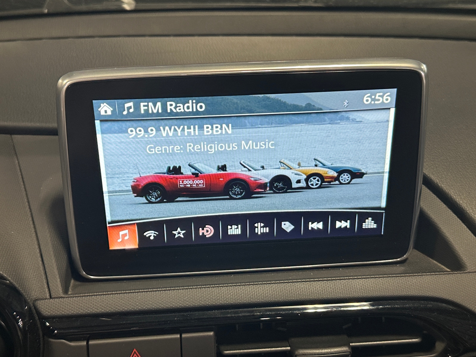 Thumbnail: 2016 Mazda MX-5 Miata - 4