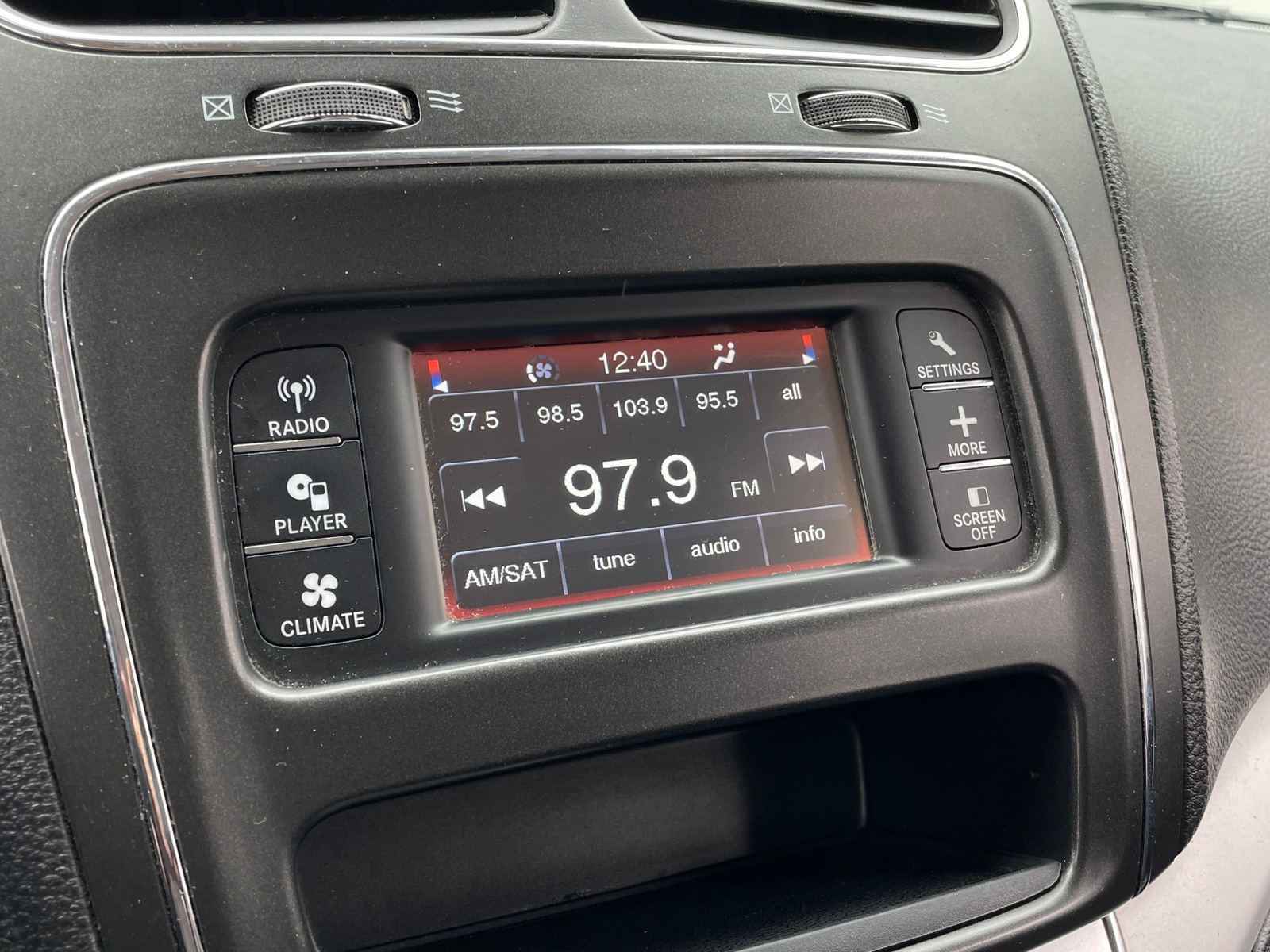 Thumbnail: 2018 Dodge Journey - 4