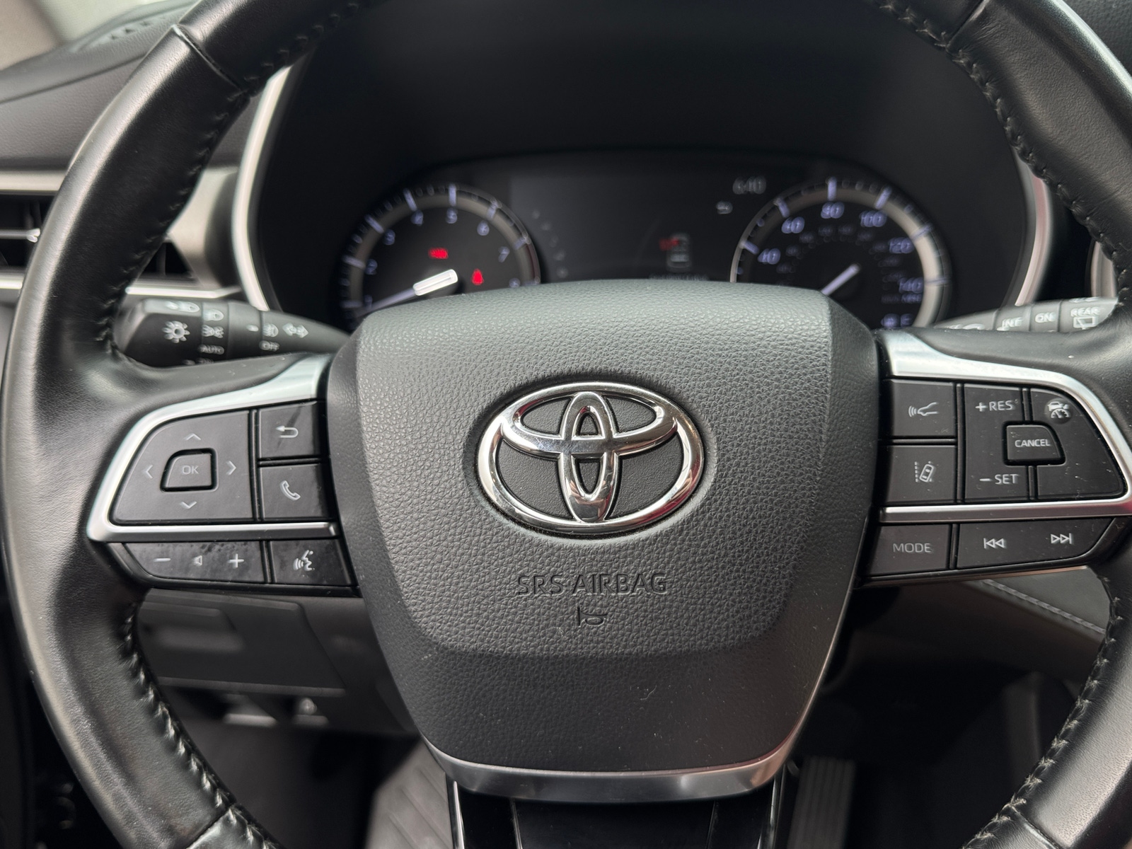Thumbnail: 2020 Toyota Highlander - 4