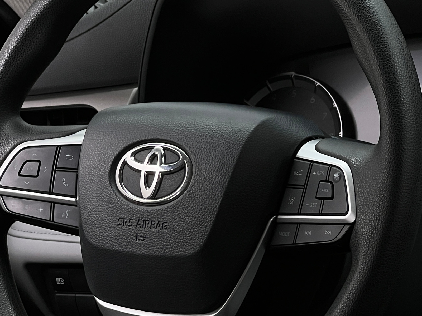 Thumbnail: 2022 Toyota Highlander - 5