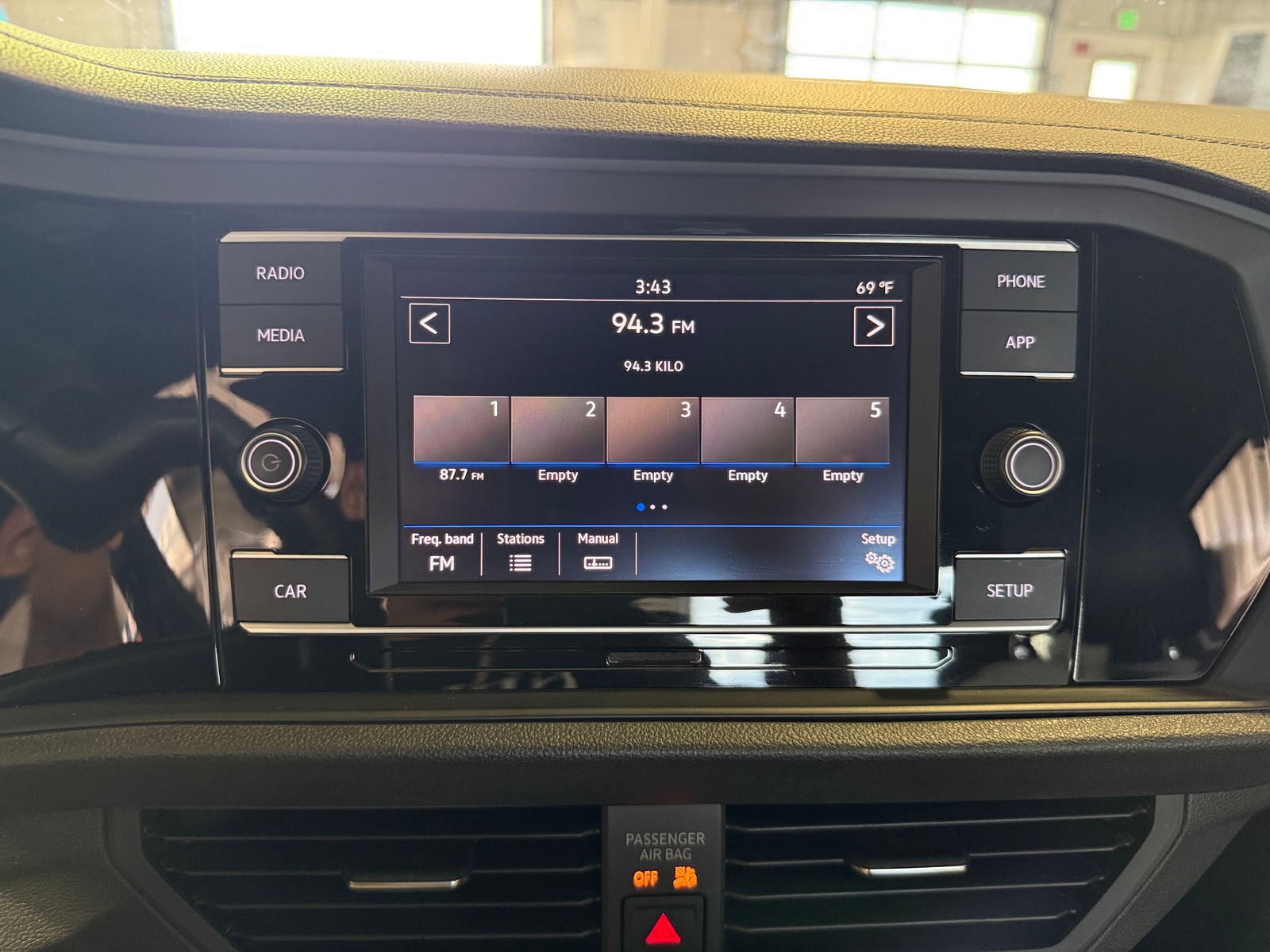 Thumbnail: 2019 Volkswagen Jetta - 3