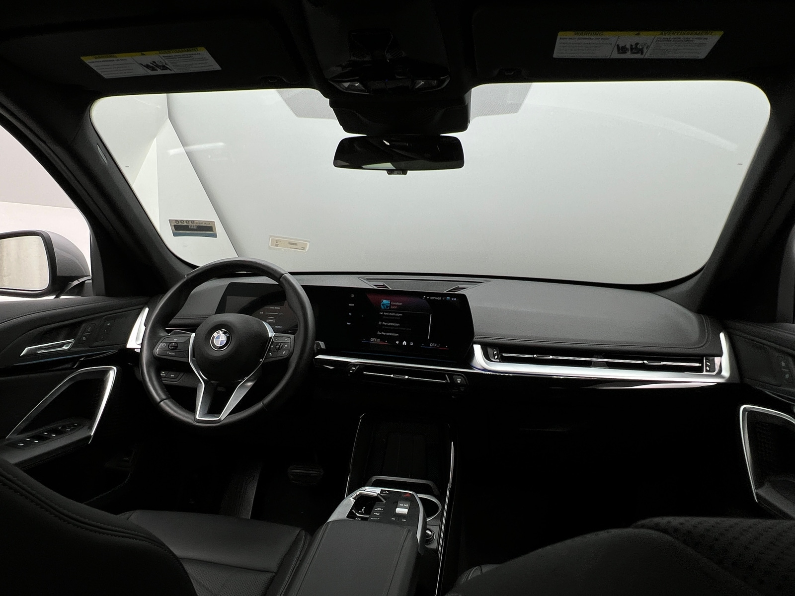 Thumbnail: 2025 BMW X1 - 2